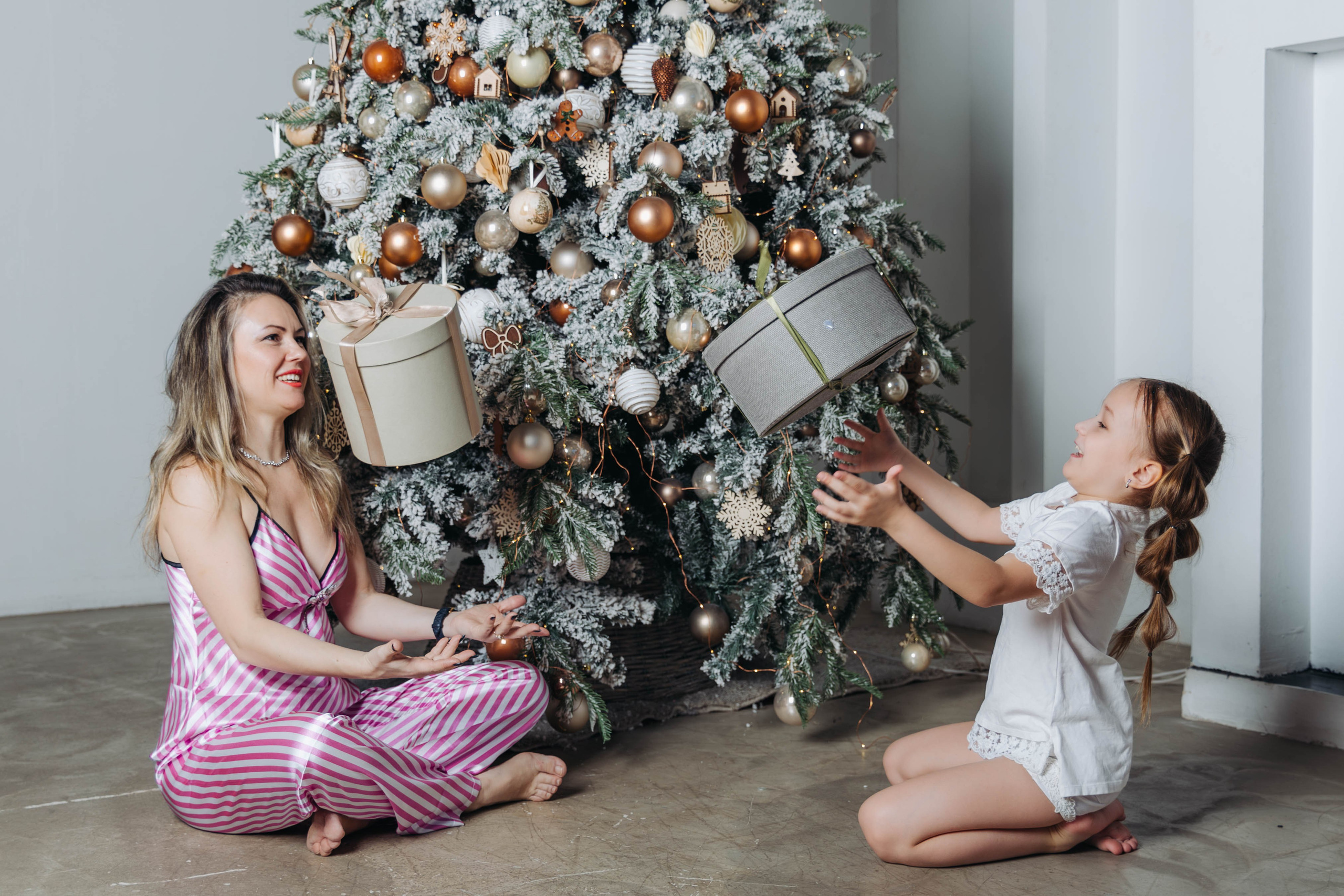 Новогодняя Женя и Яна. Свадебный и семейный фотограф в Санкт-Петербурге Лолита Евстифеева