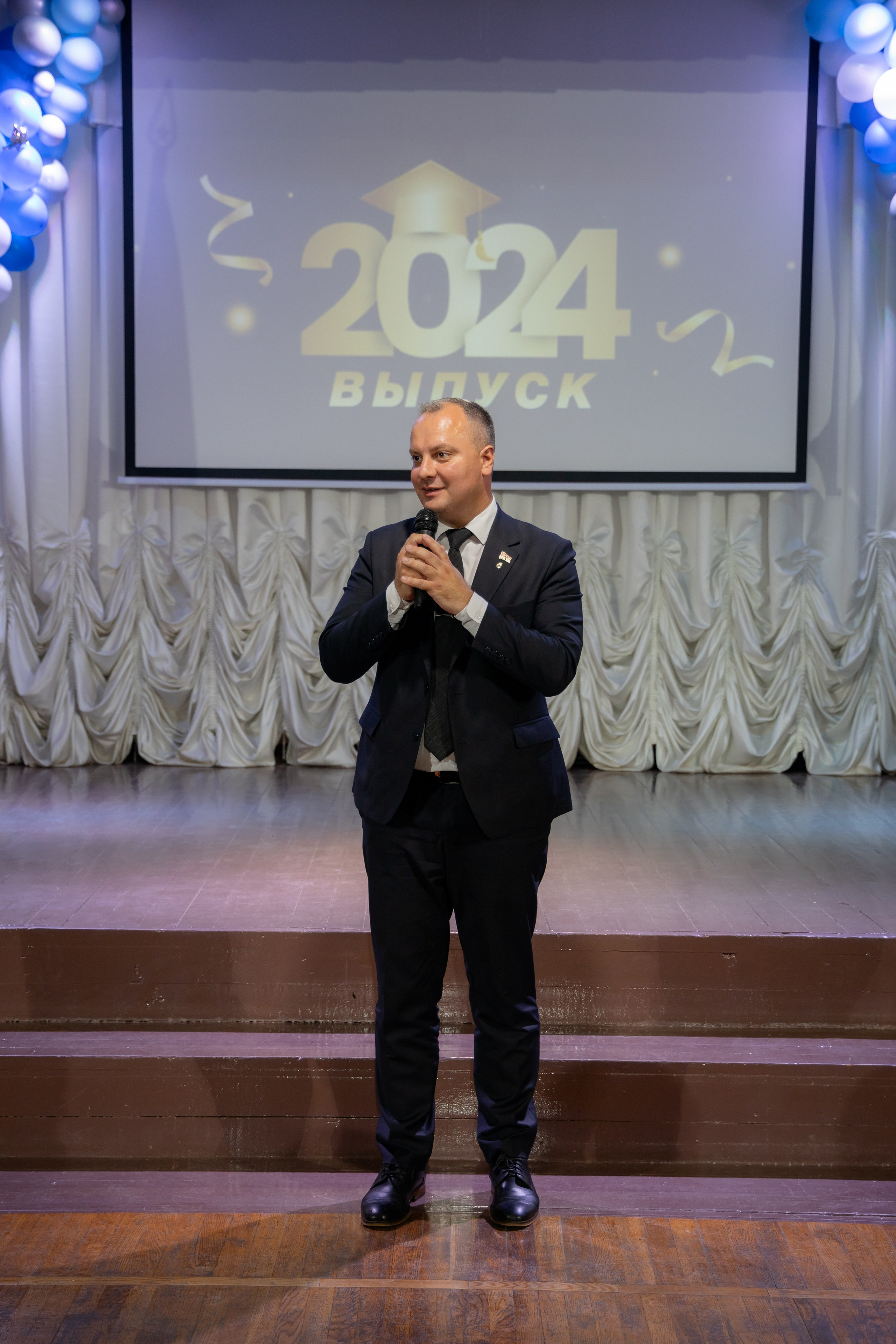 Школьный выпускной 2024 год в Соколе (Минск). Свадебный фотограф в Минске/Беларуси Сергей Спиридонов