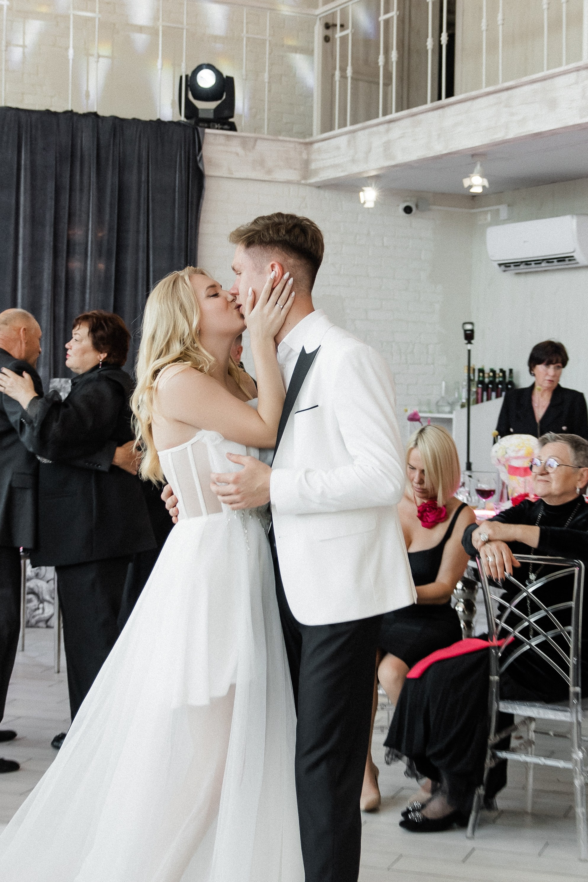 Максим и Алёна. Свадебный фотограф Полина Панина