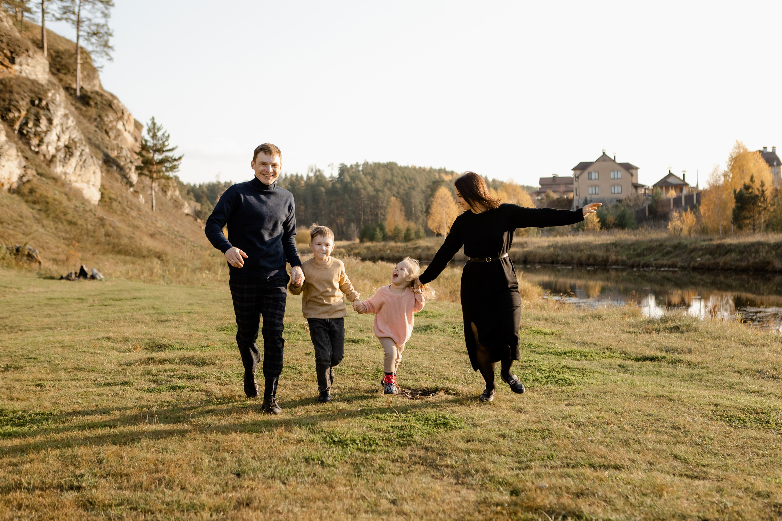 Кирилл, Анна, Марк и Милана. Свадебный и портретный фотограф в Миассе Филиппенко Дарья