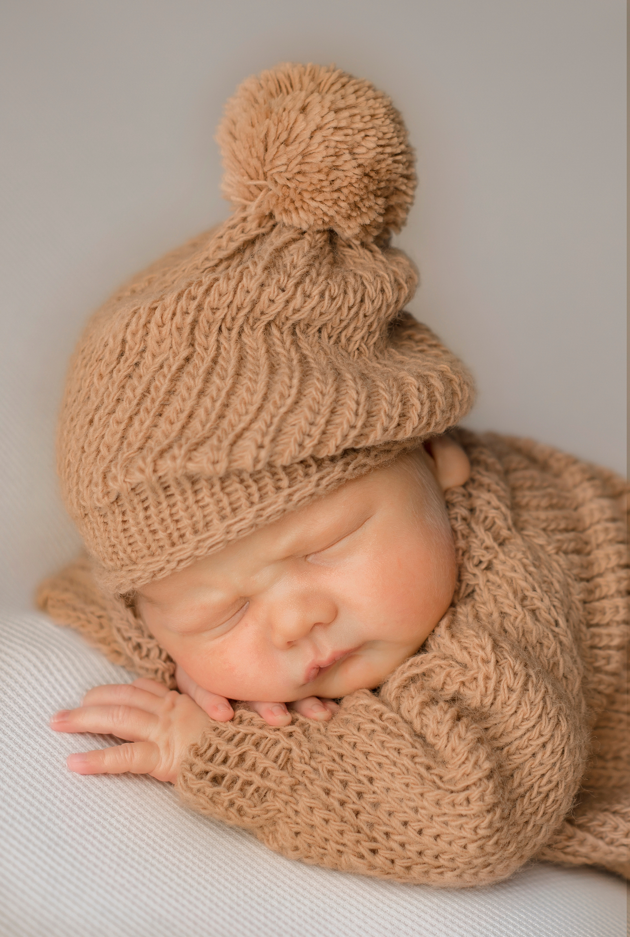 Новорожденные. Фотограф новорожденных Омск —со всем необходимым к вам домой