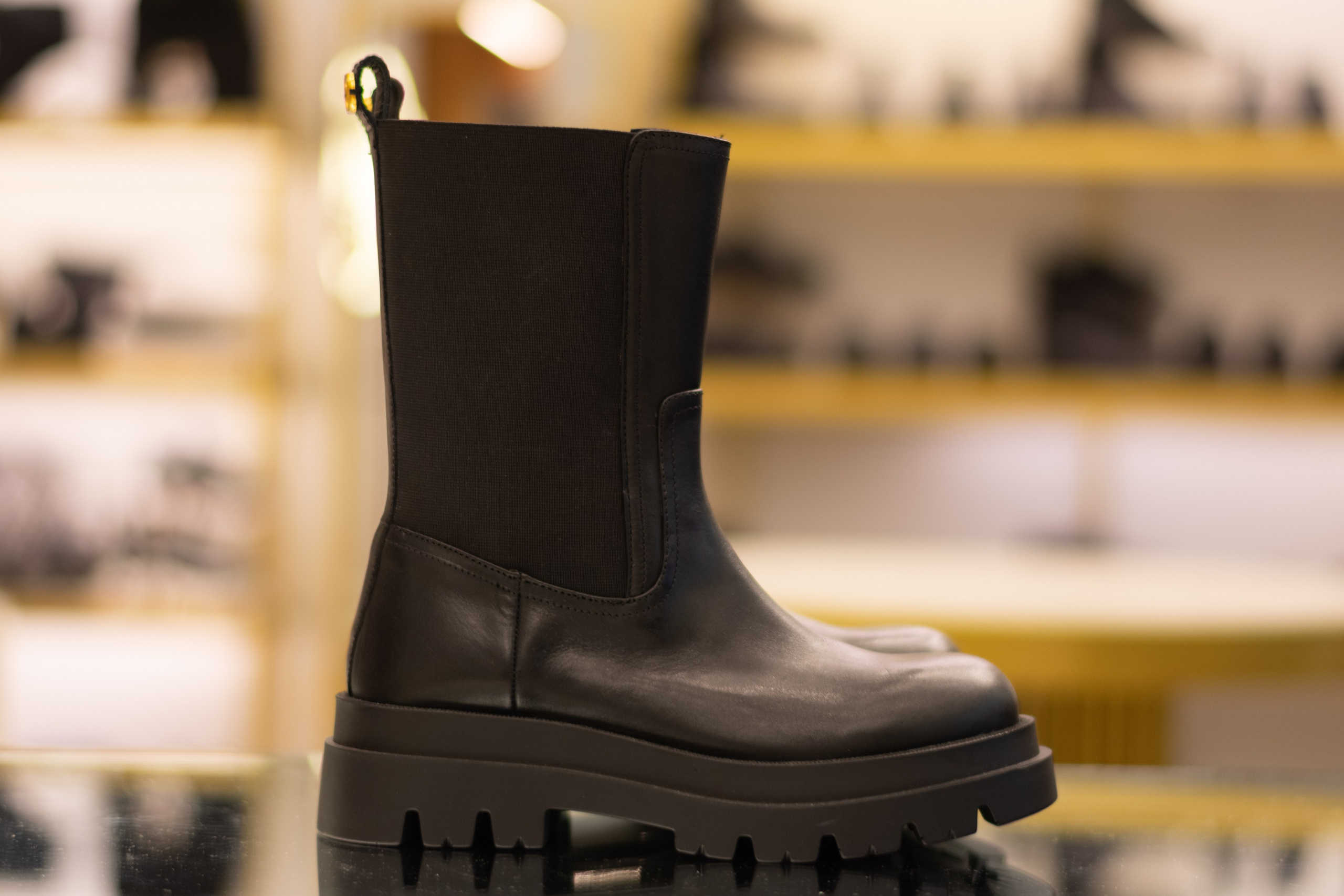 Для организаций. Предметная фотосессия для обувного магазина Capsula. Фотограф/видеограф Богдан Голованов