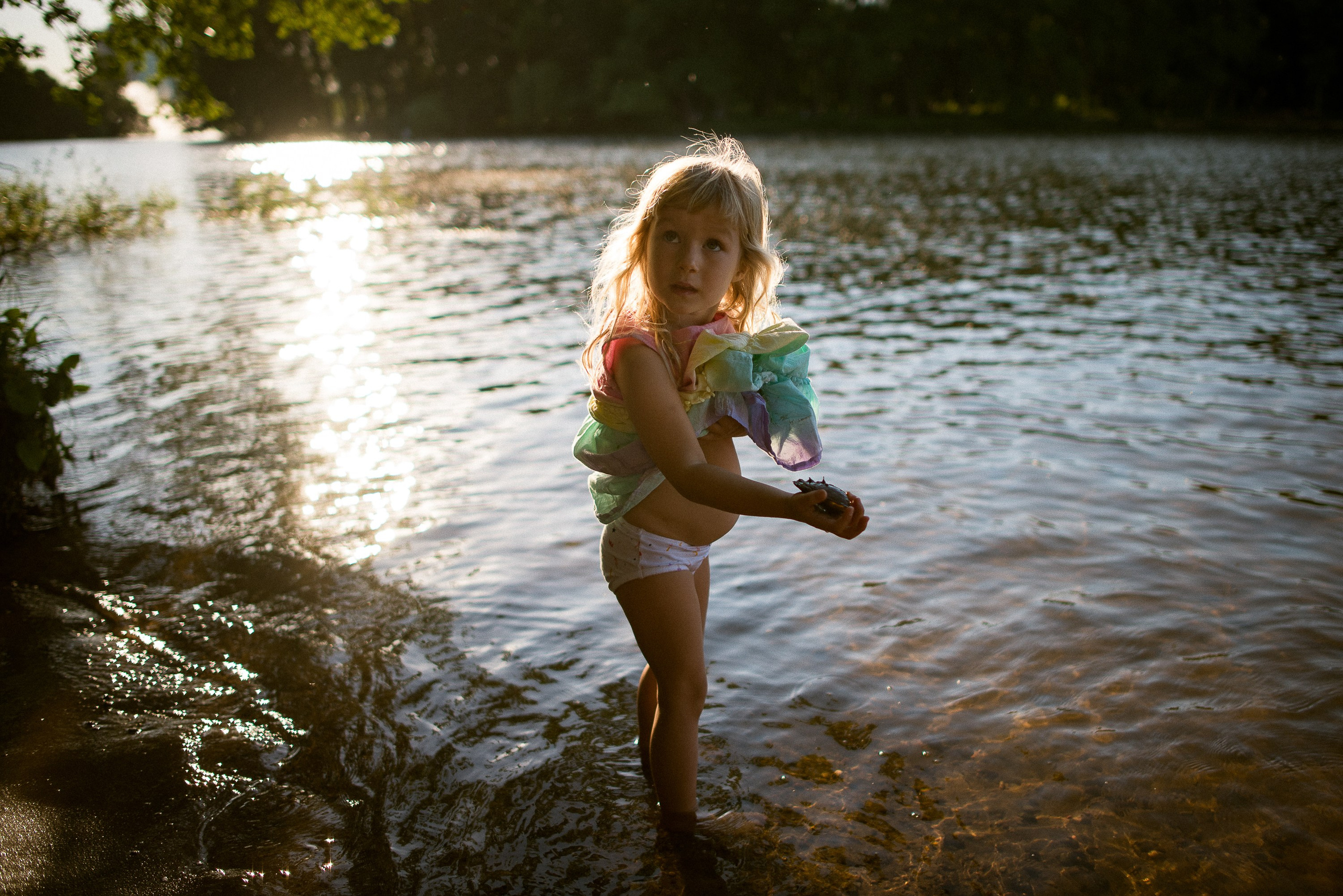 Park Family Walk. Documentary family photography in Barcelona and beyond