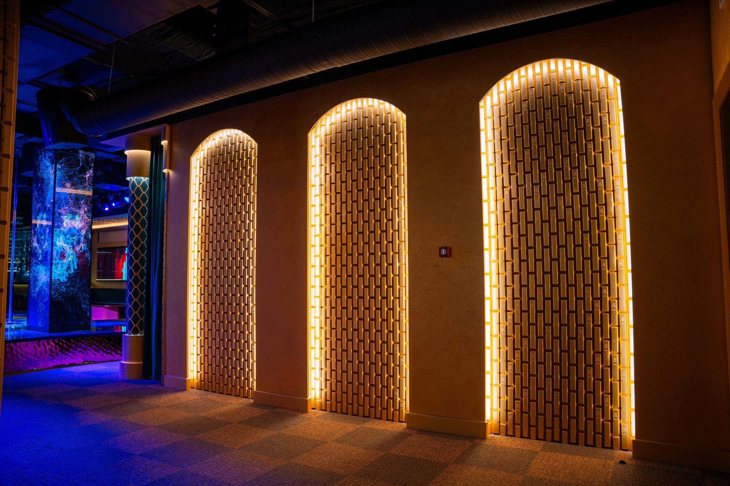 Фотосъемка интерьера стриптиз-клуба Hefner — элитный клуб Краснодара. Интерьерная фотосъемка клуба Hefner в Краснодаре — профессионально. Шедевры для Вас! Фотограф и Видеограф в Краснодаре Пахиев Руслан