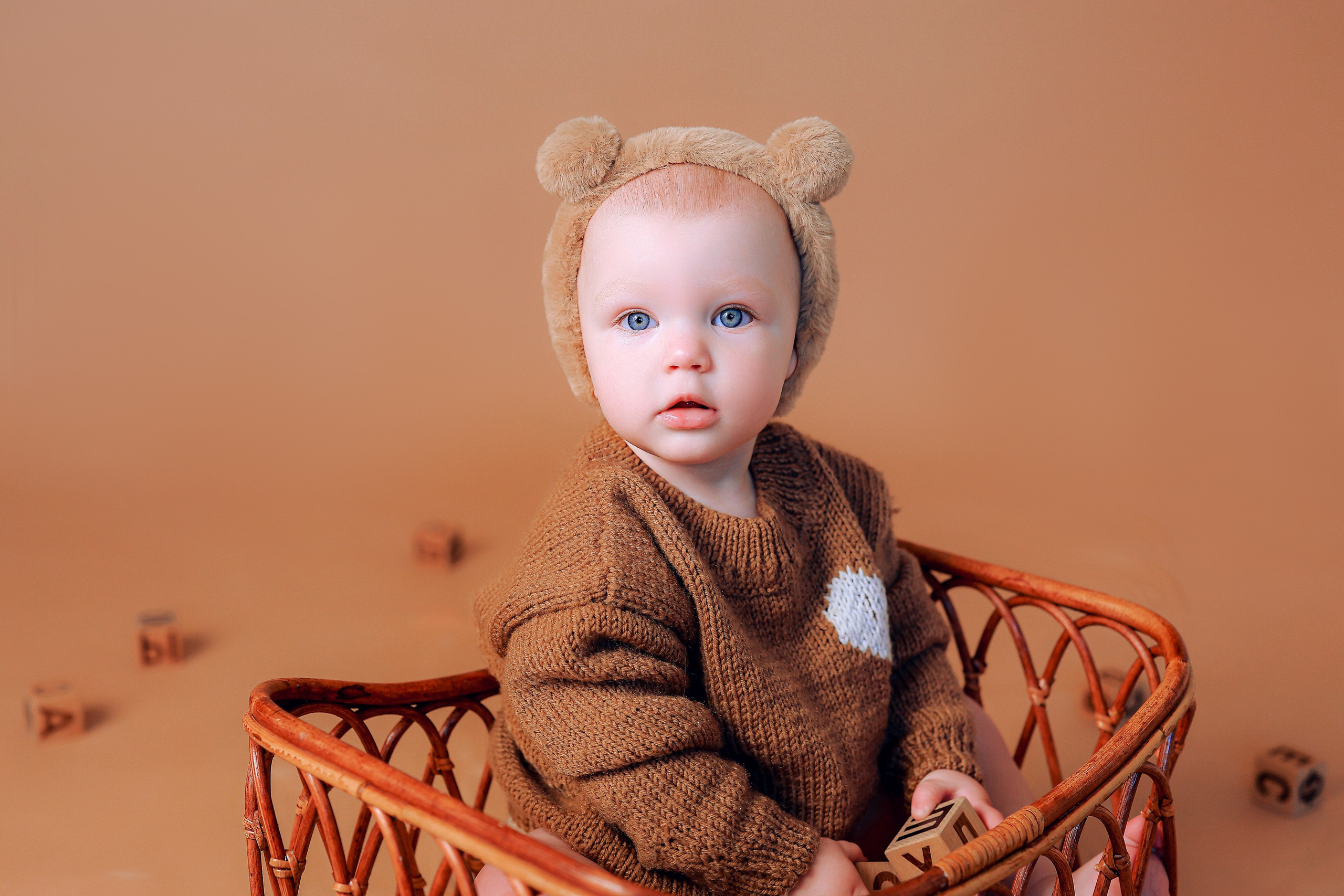 Малышки Антураж