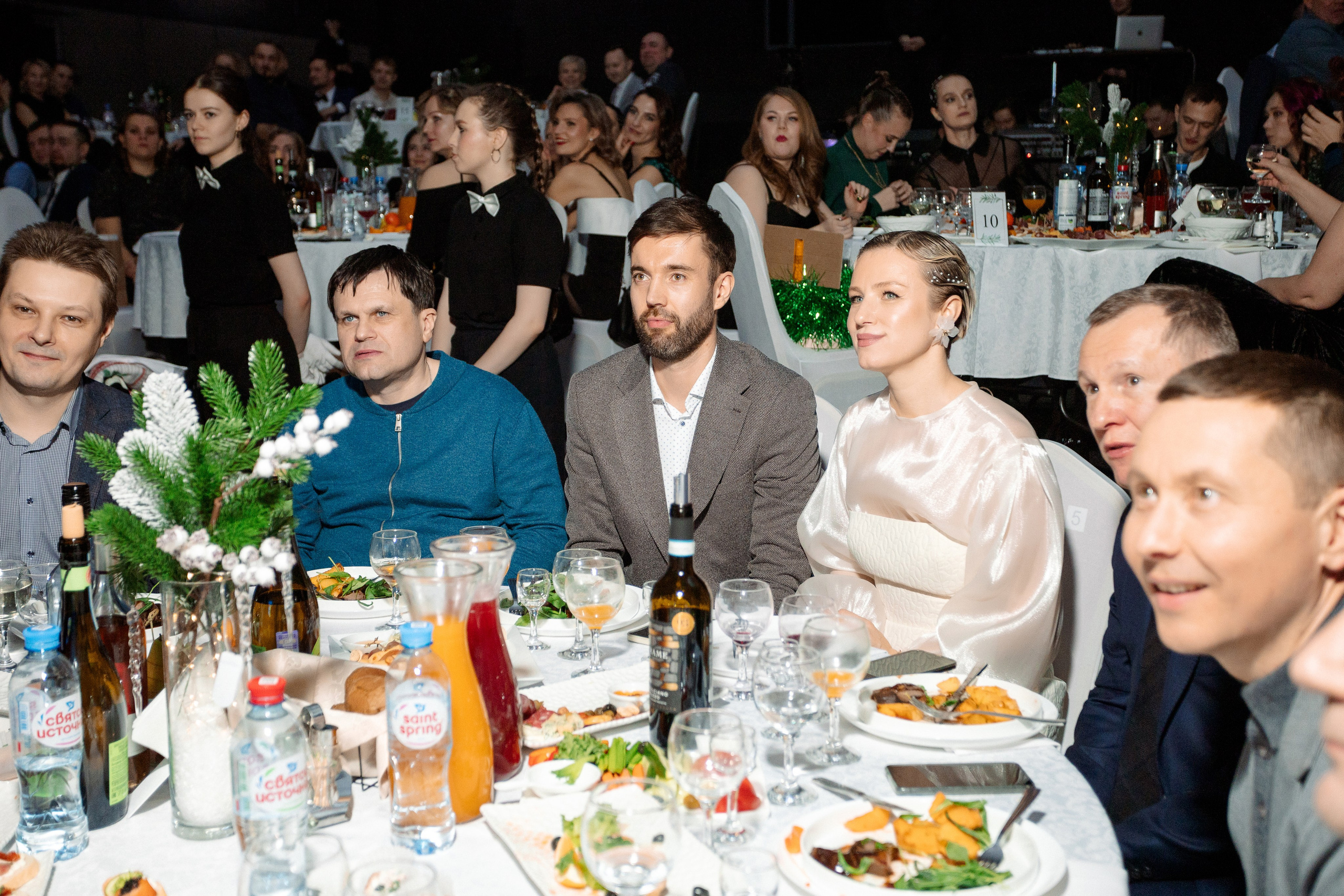 РЕПОРТАЖ: НОВЫЙ ГОД В ДК МЕТАЛЛУРГ. Профессиональный фотограф в Ижевске Леша Петров