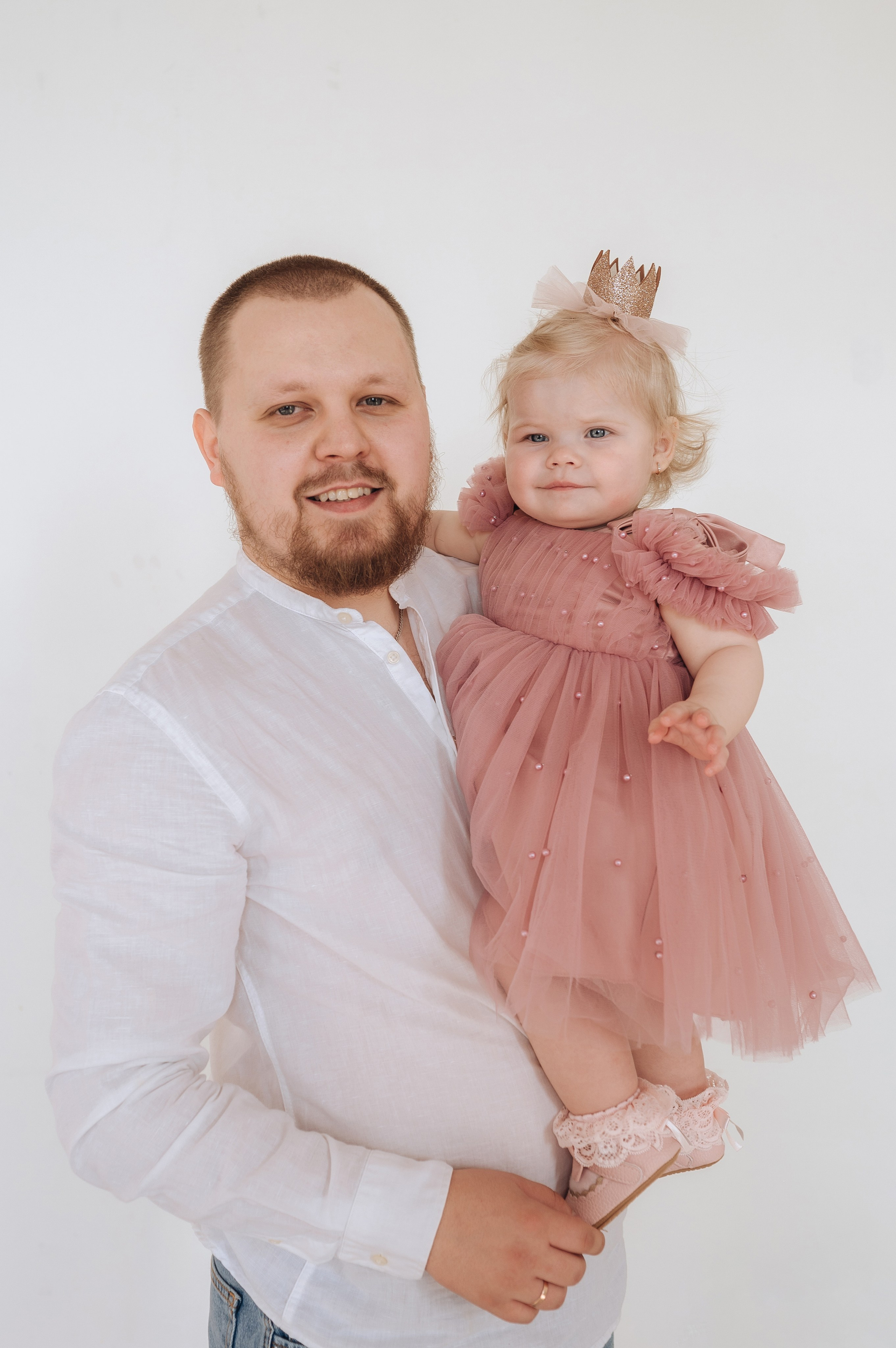 Семейная фотосессия на годик Евы. Фотограф в Москве и Московской области Таня Яблочкина