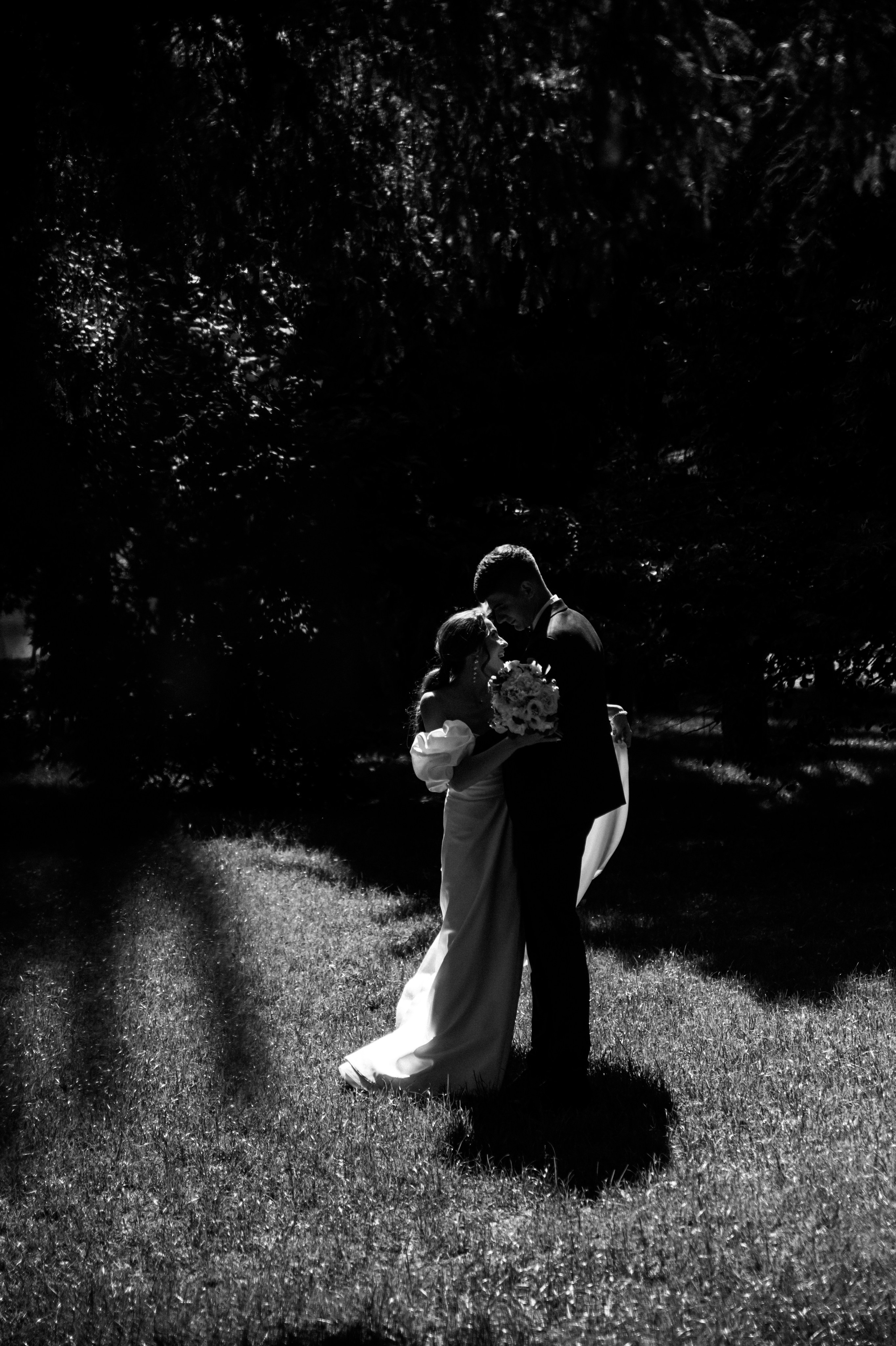 Меня зовут Александр Литвинчук и я свадебный фотограф в Саратове