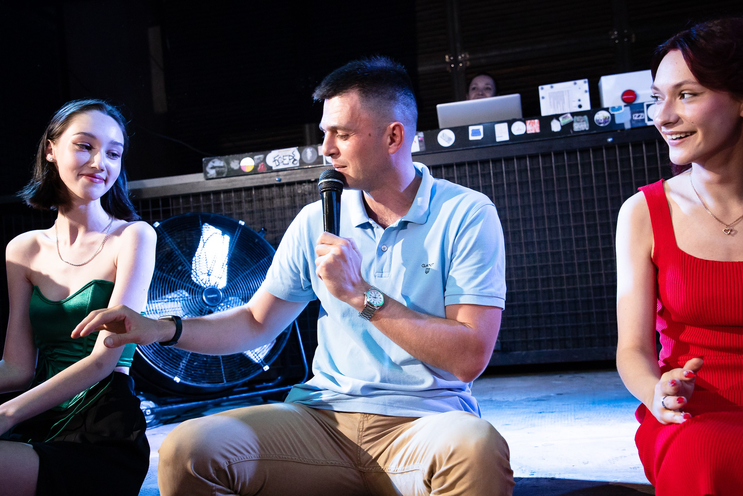 Фотограф на выпускной в 9-м классе. Спортивный фотограф Екатеринбург Онлайн трансляции