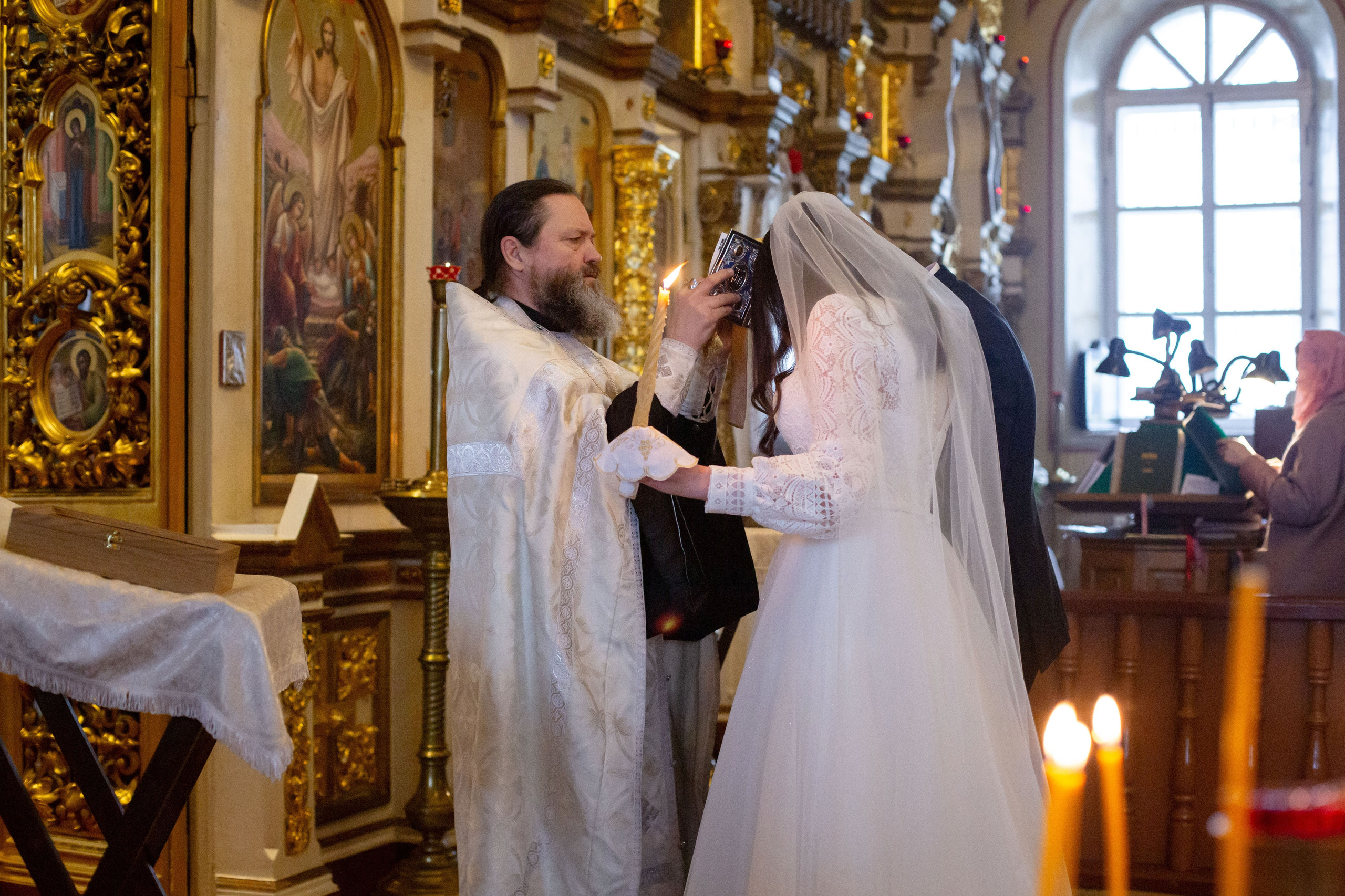 Венчание Дмитрий и Елена Воскресенский храм. Семейный и детский фотограф Анна Петракова
