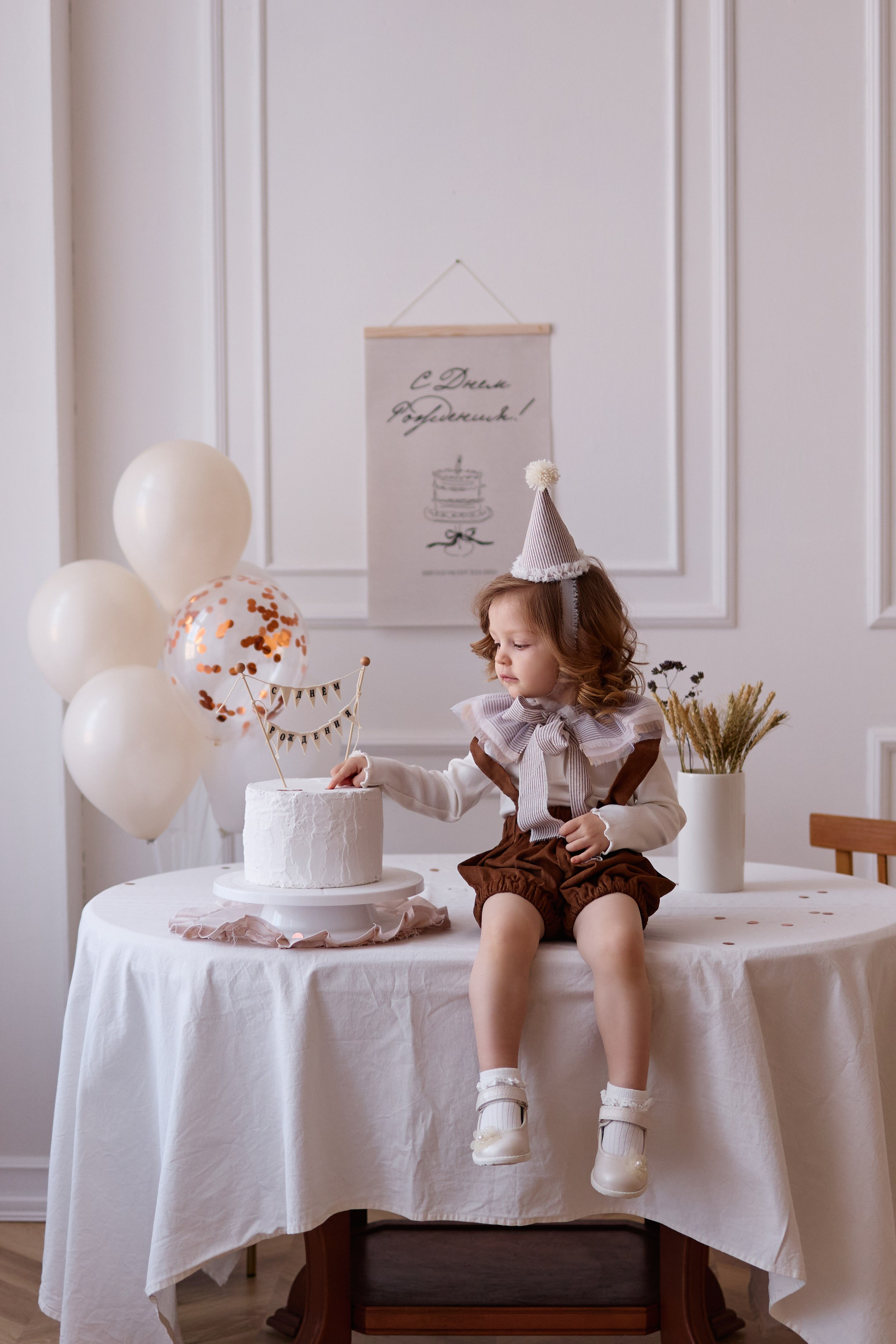 День рождения. Фотостудия Roomy в Краснодаре | Семейные и детские съёмки дней рождения от 1 до 5 лет, аренда зала фотостудии