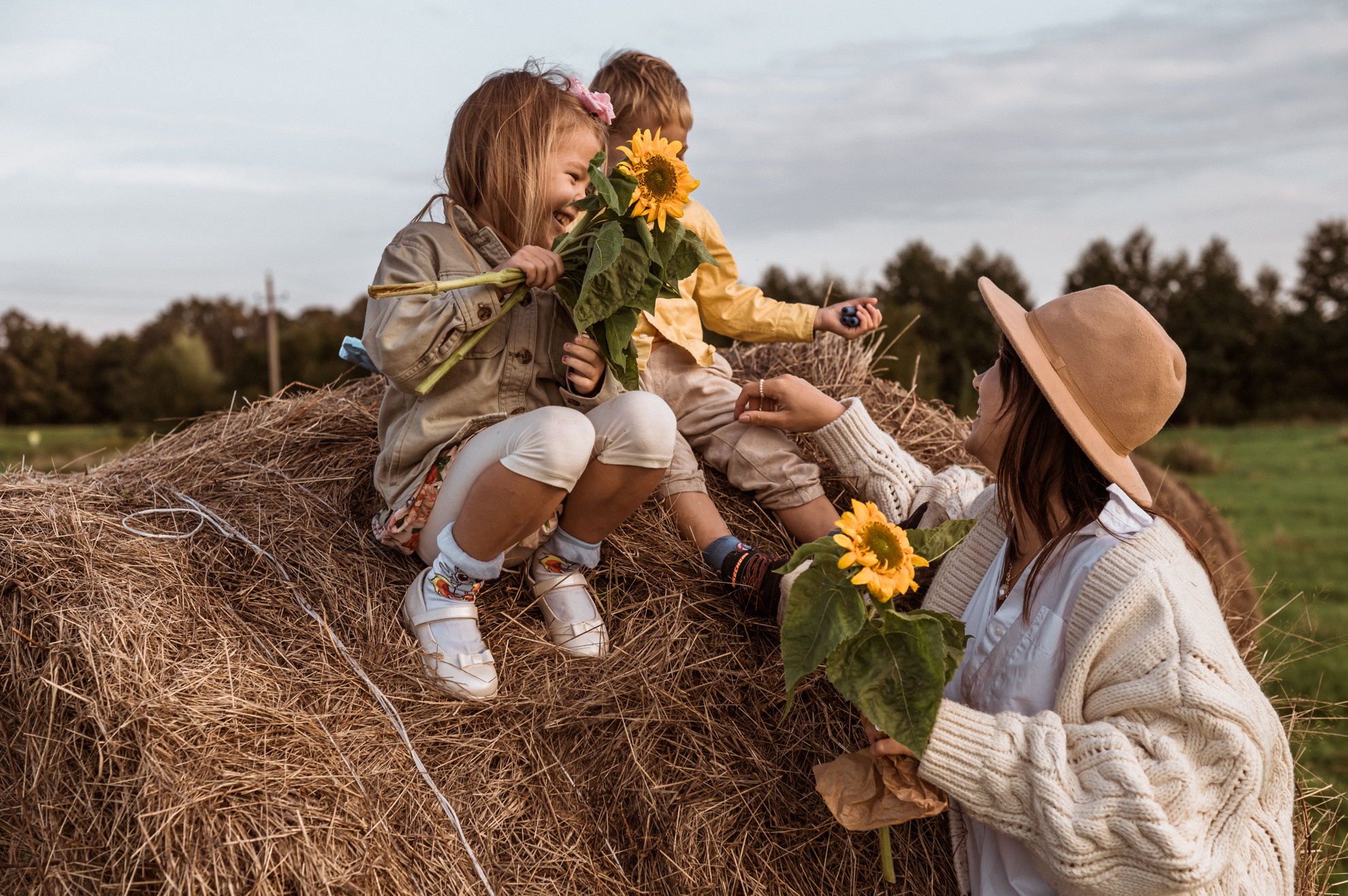 Picknick im Feld. Hochzeitsfotografin Leipzig Dresden