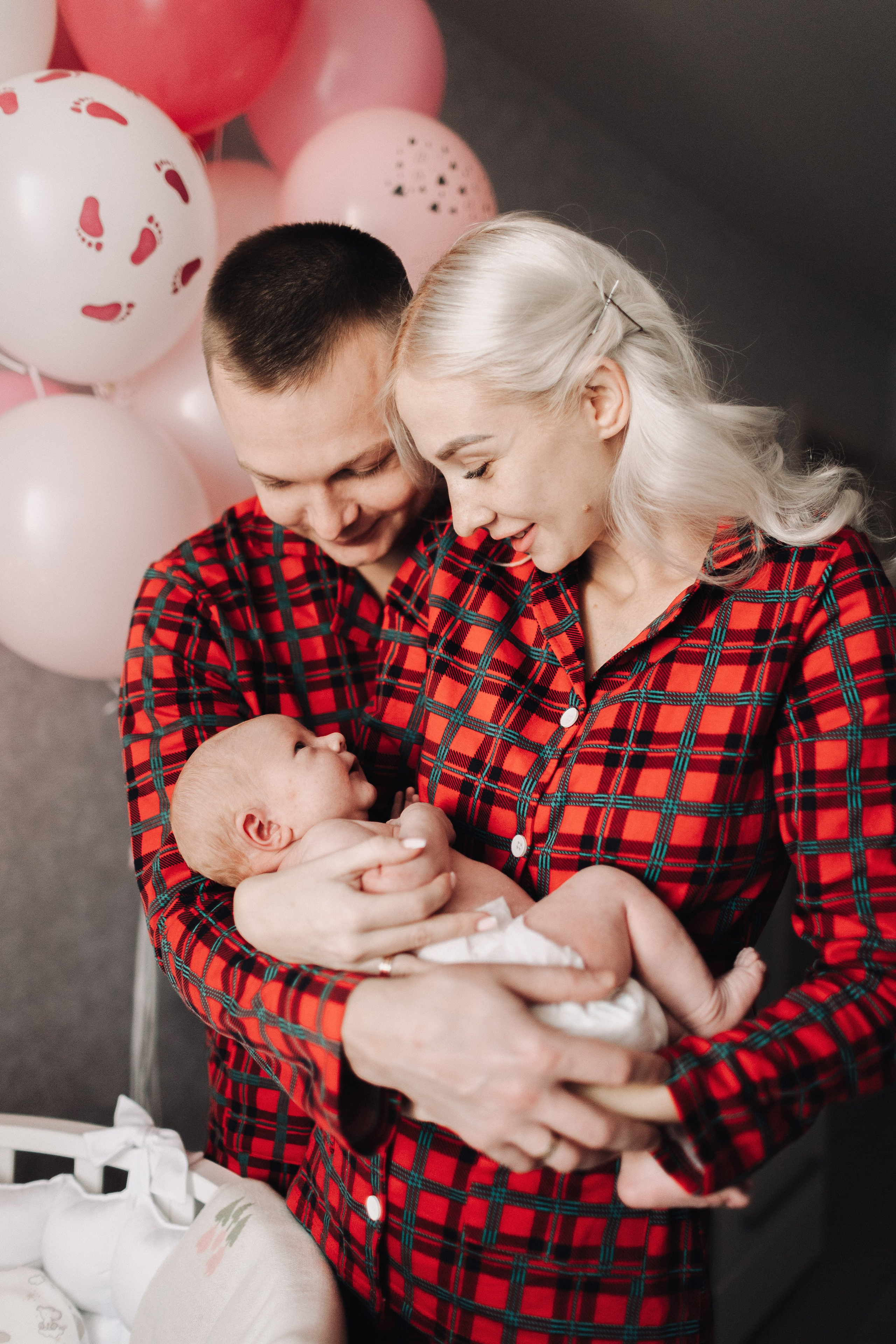 Семья с младенцем. Фотограф Александр Герасимов