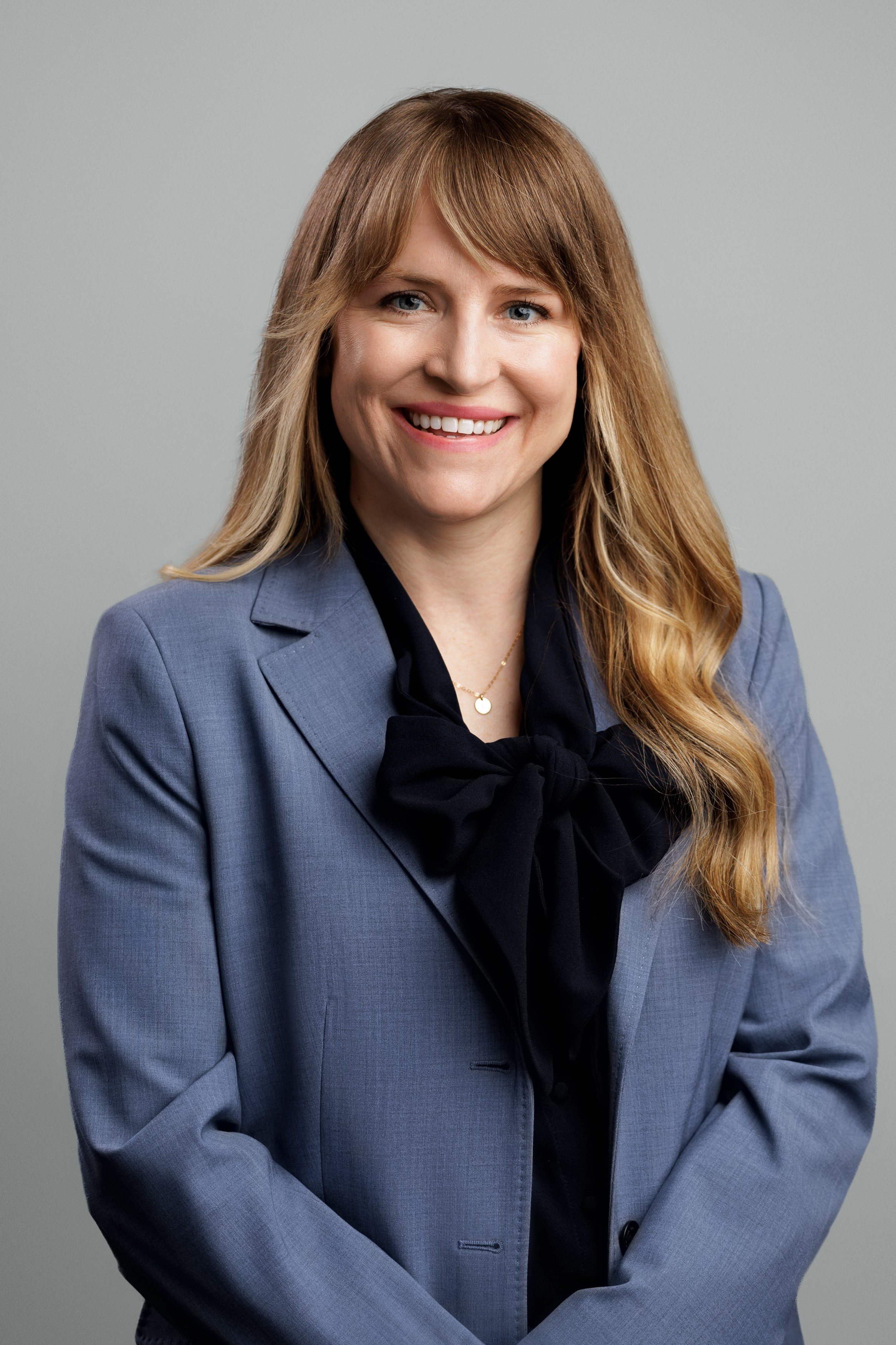 Business and acting headshots. Retouching, photo editing, portfolio retoucher