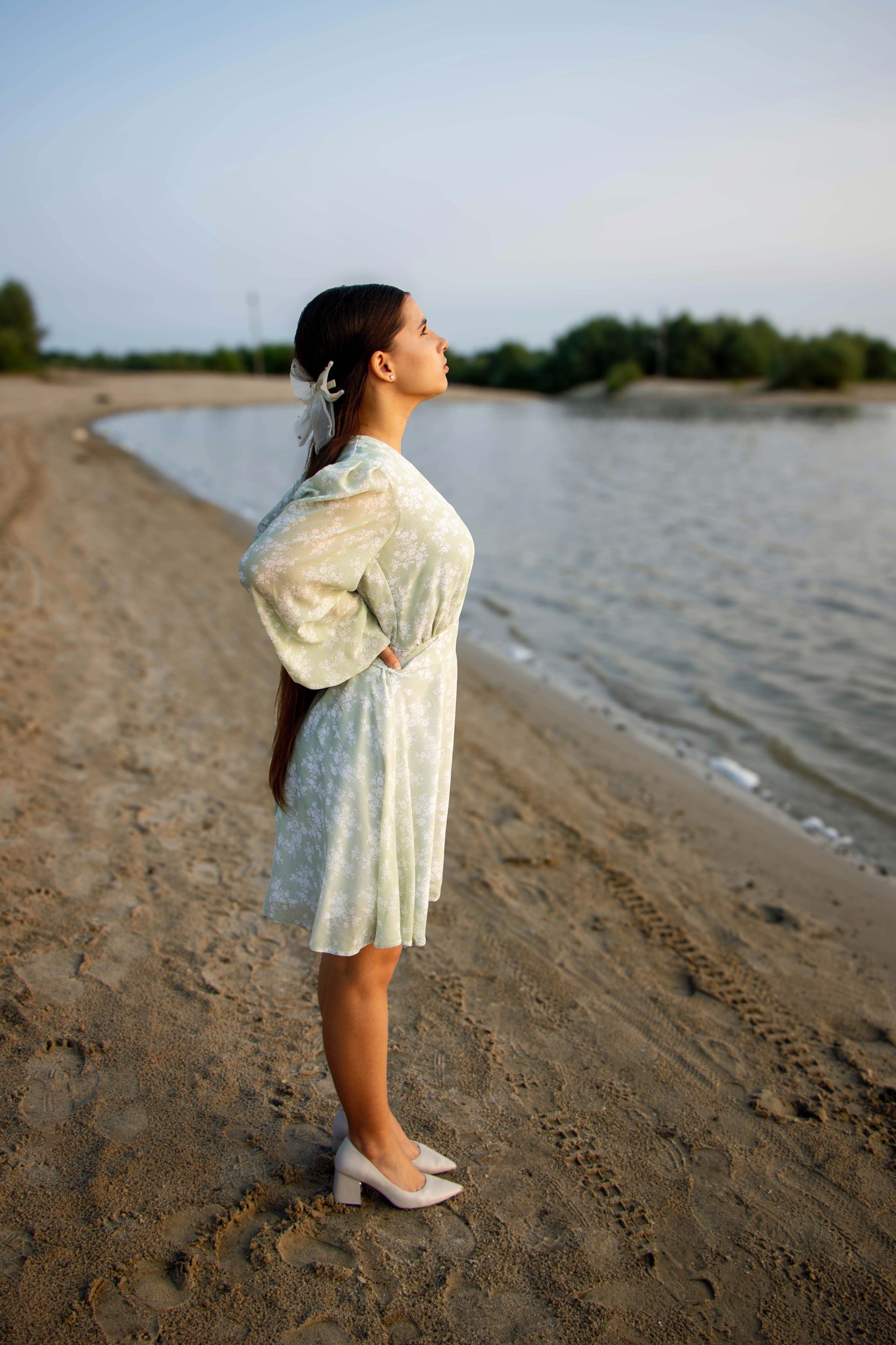 Эмилия у озера. Фотограф Татьяна Матрос