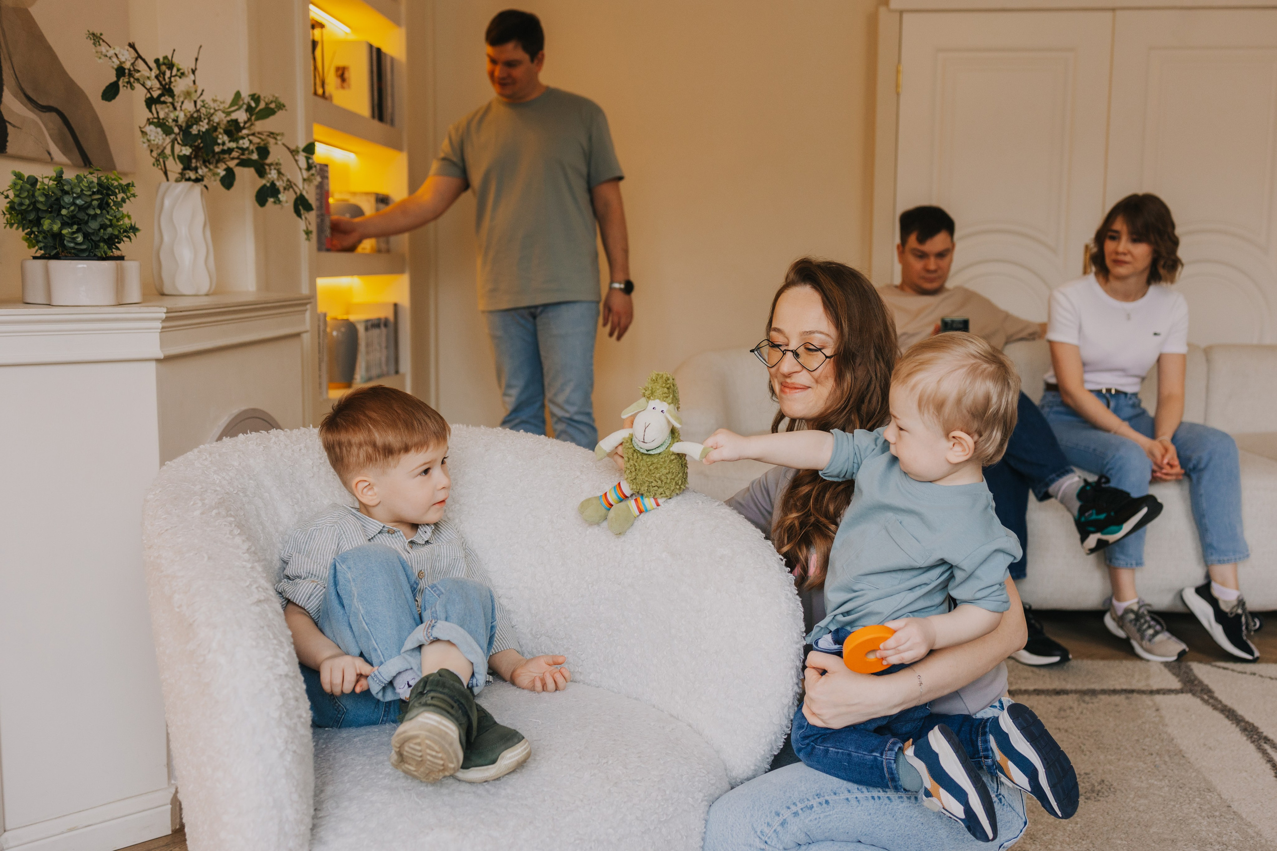 Большая семья. Домашняя фотосессия