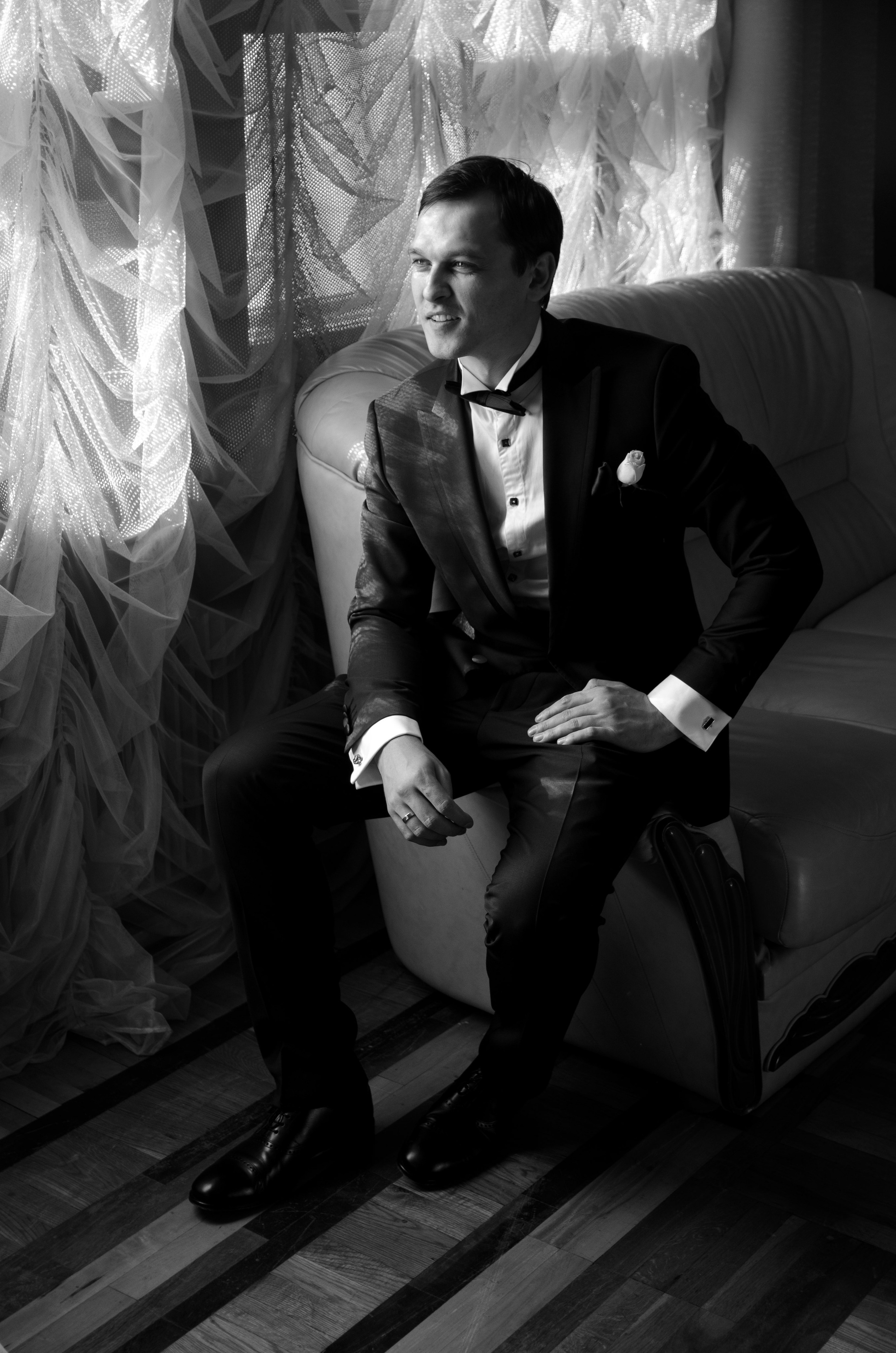 Художественная свадебная фотосессия в городе. Фотограф в Витебске Сергей Томашев