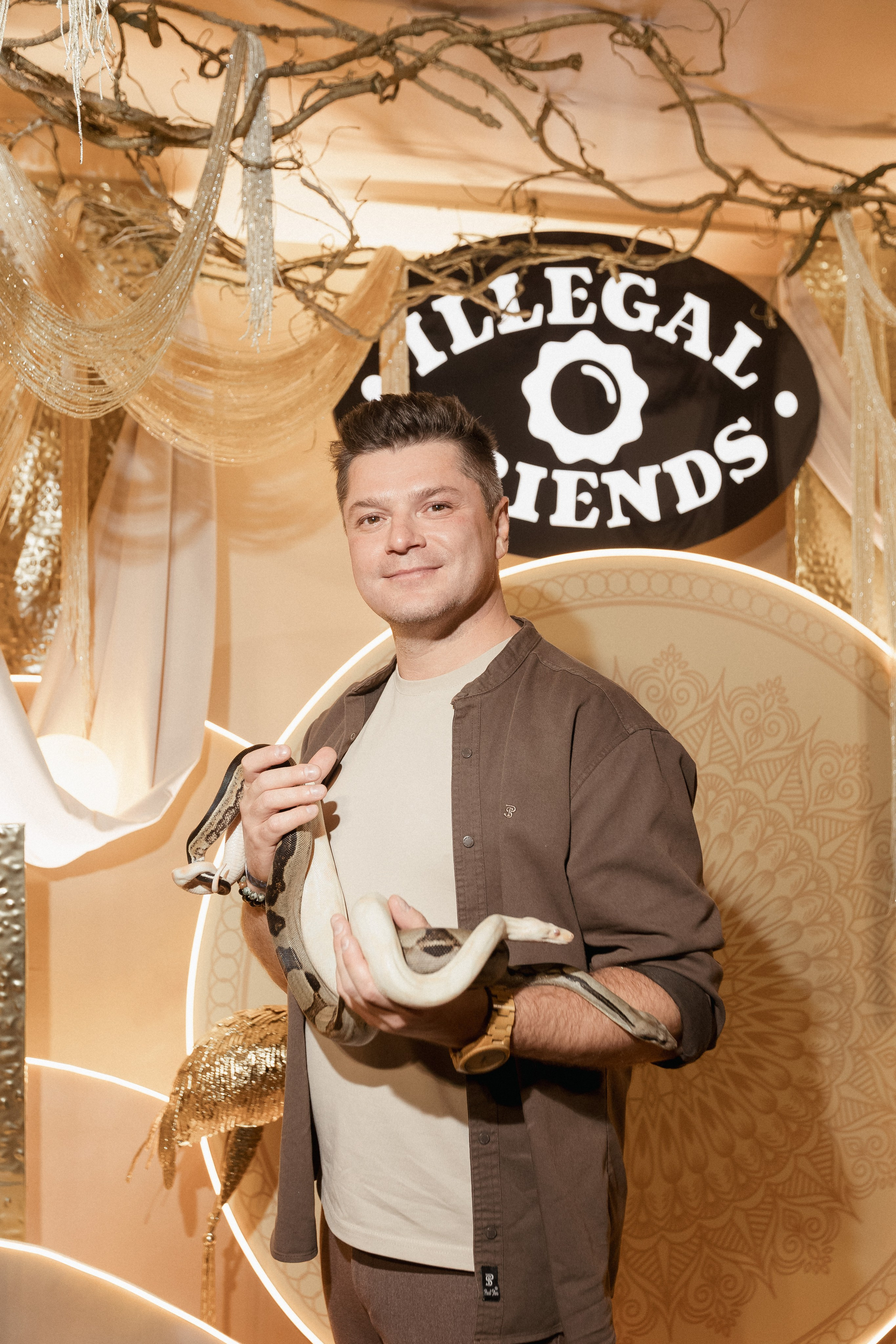 ILLEGAL FRIENDS — MIRAGE [PART I]. СВОИ. ФОТООТЧЕТЫ-СОБЫТИЯ-МЕСТА