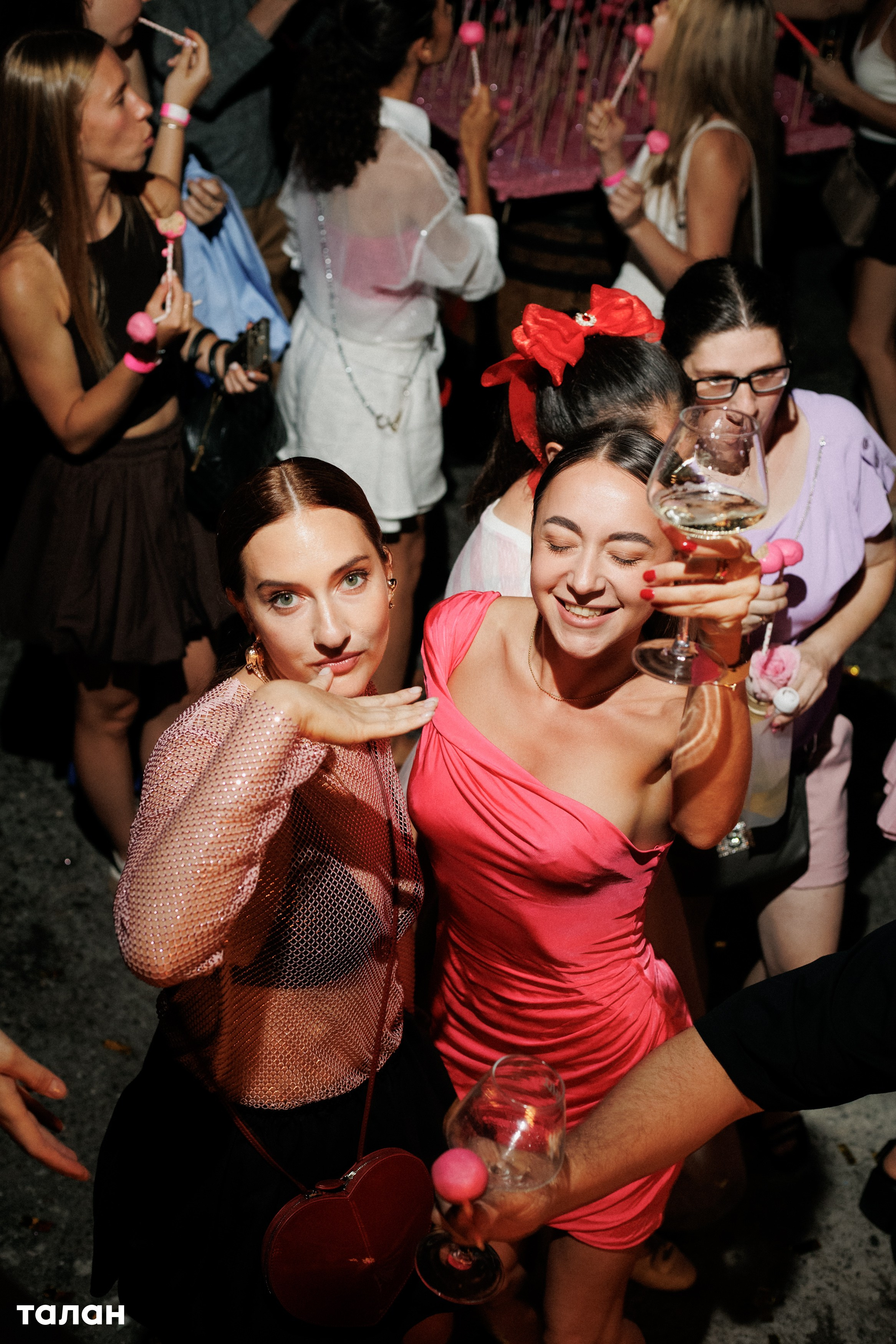 ВИНОТЕКА [бар+магаз] — BIRTHDAY PARTY. СВОИ. ФОТООТЧЕТЫ-СОБЫТИЯ-МЕСТА