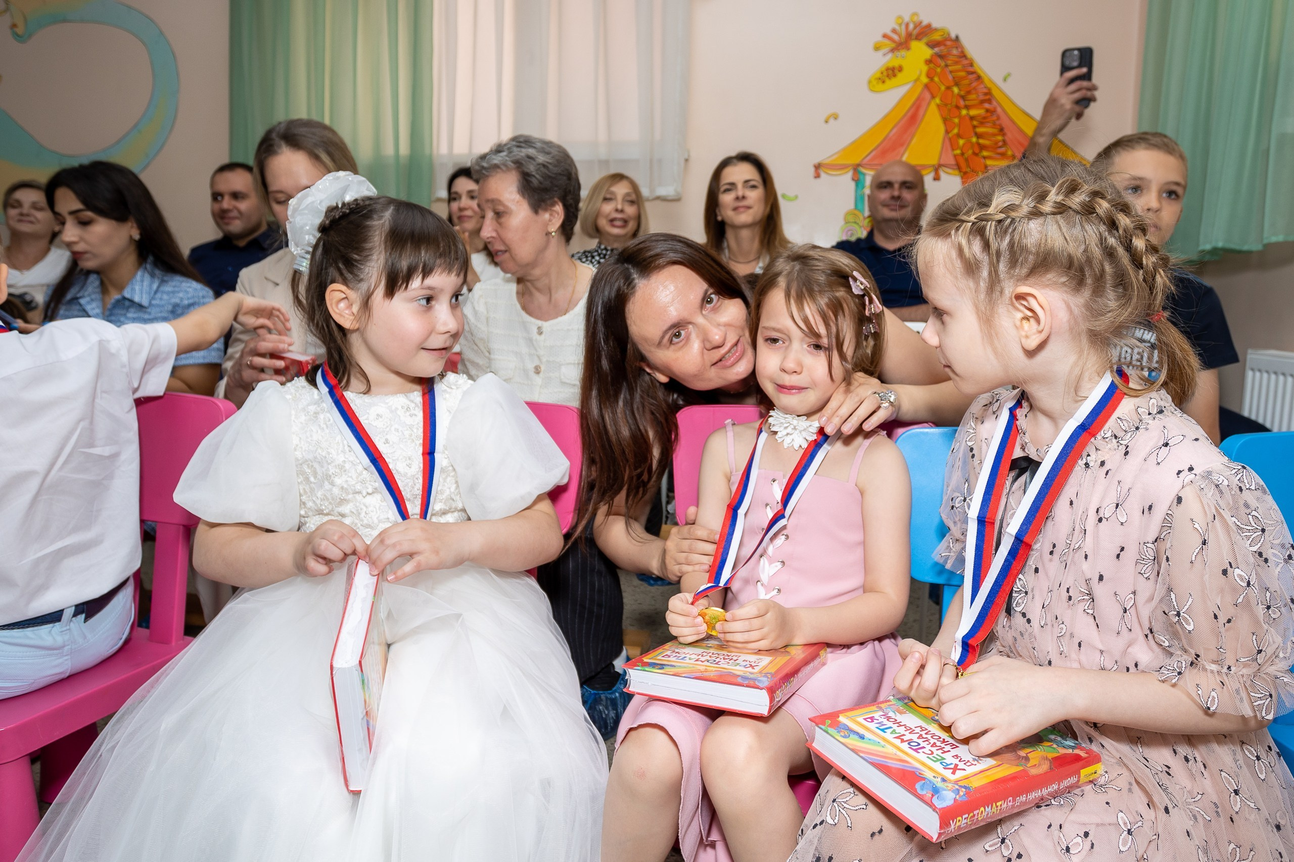 Выпускной Детский сад, 2 часа, 8000. Выпускные альбомы Майкоп, Краснодар Елена Золотарева