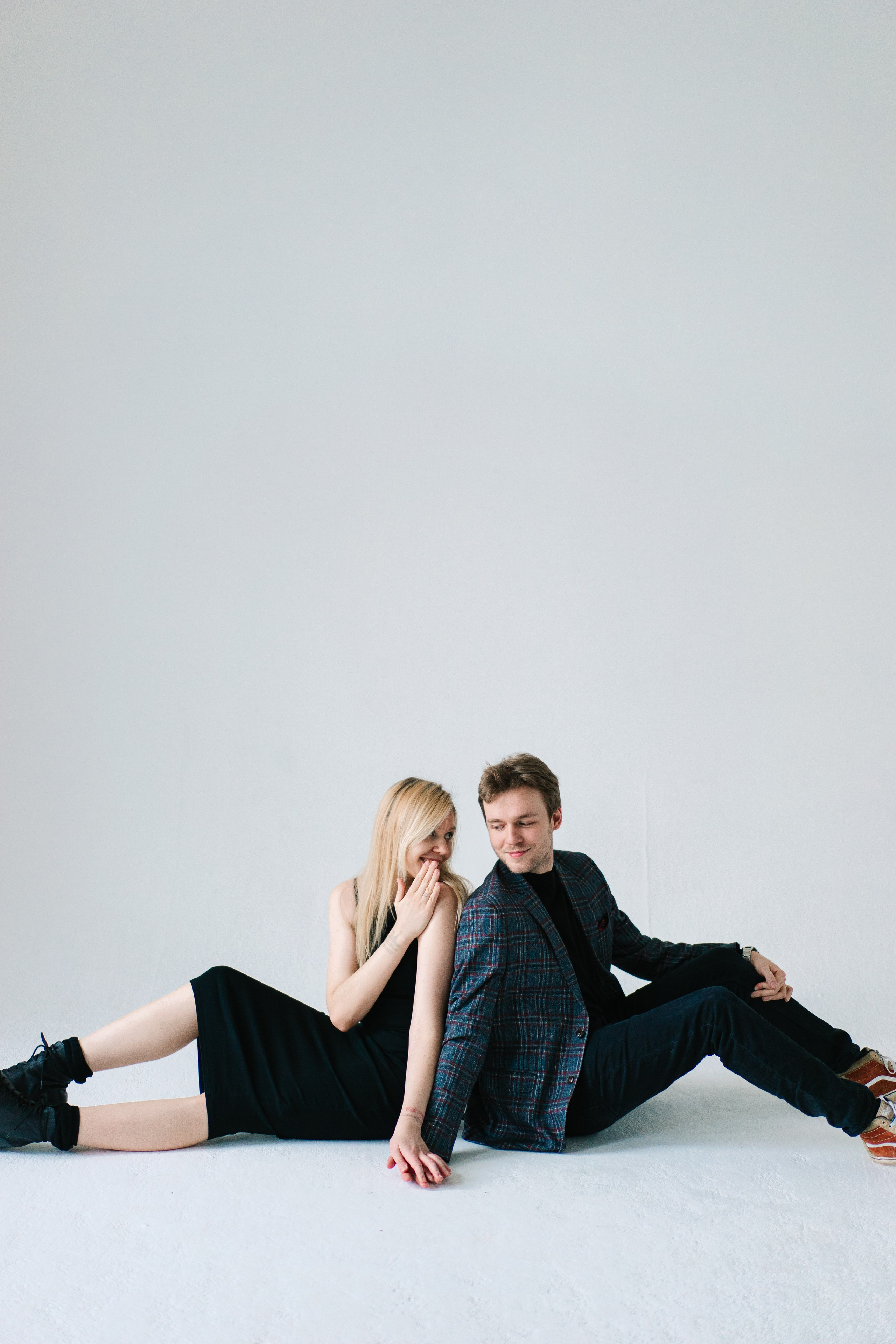 Фотосессия для двоих в студии, лавстори в Москве. Портреты студия Москва. Модельные тесты. Lovestory студия в Москве. Женсий фотограф