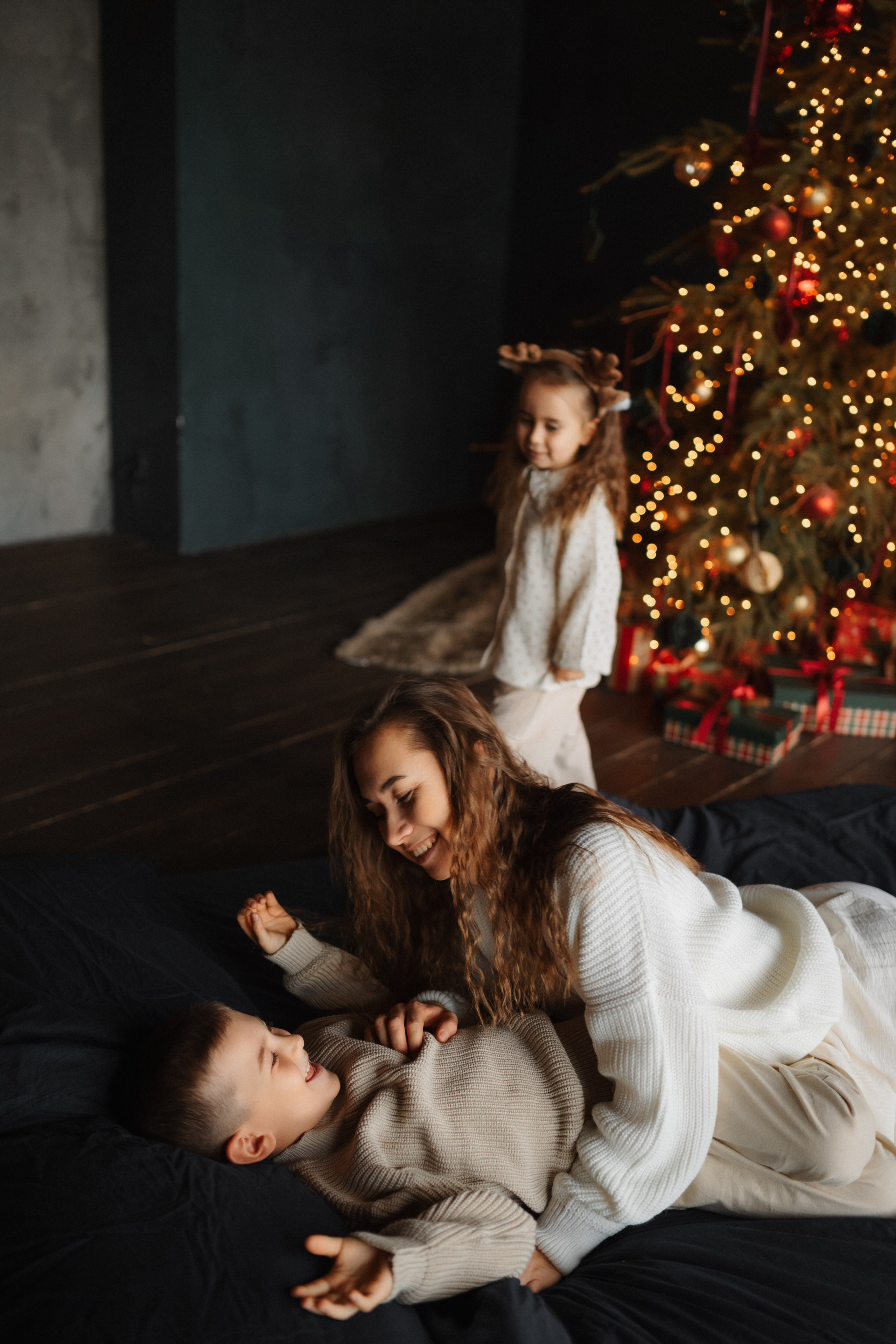 Лада, Алиса, Андрей и Фифи. Дьяконова Валерия семейный и детский фотограф в Санкт-Петербурге