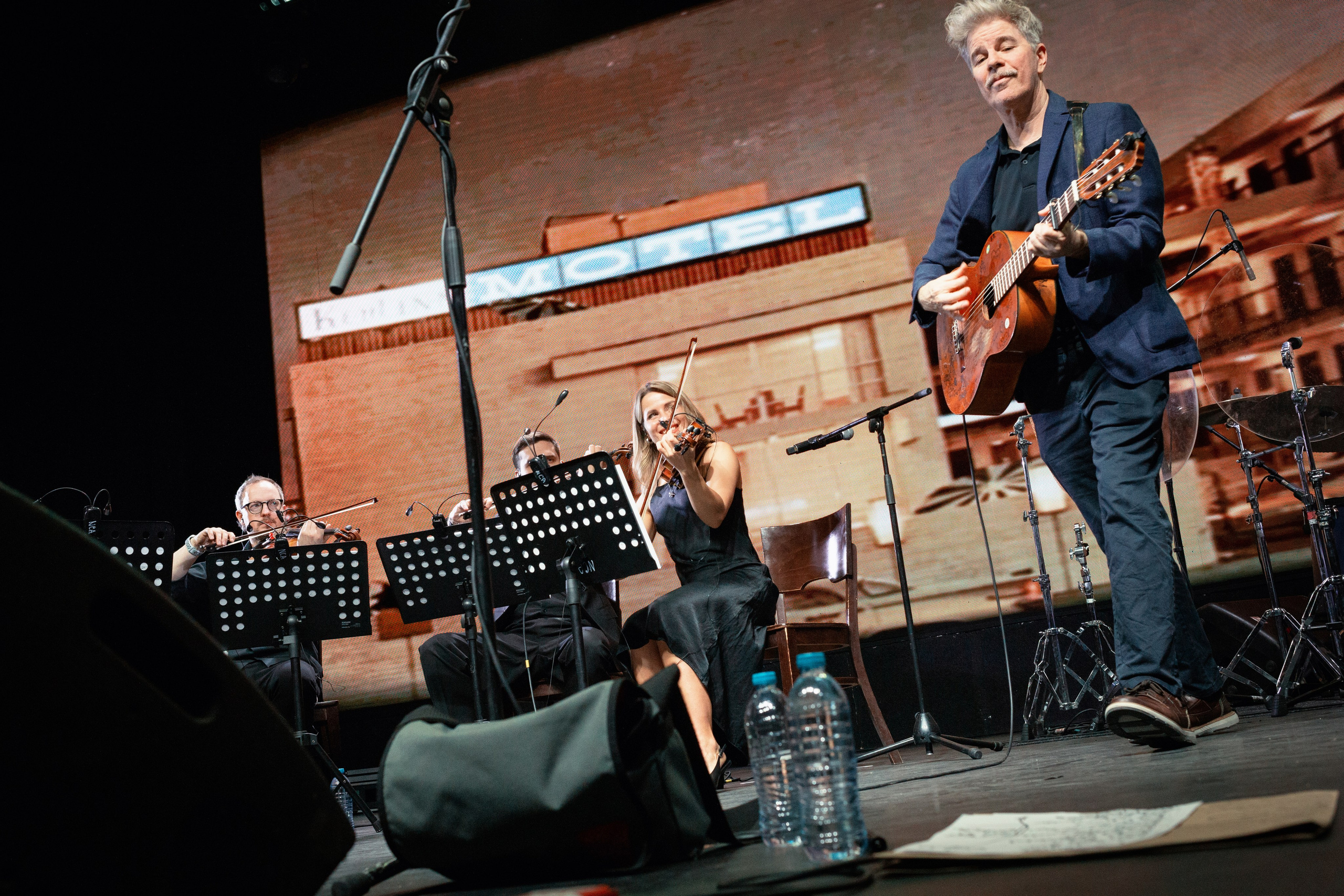 концертный фотограф в Санкт-Петербурге, фоторепортаж с концерта группы Brazzaville в клубе Аврора (Aurora Concert Hall) март 2026