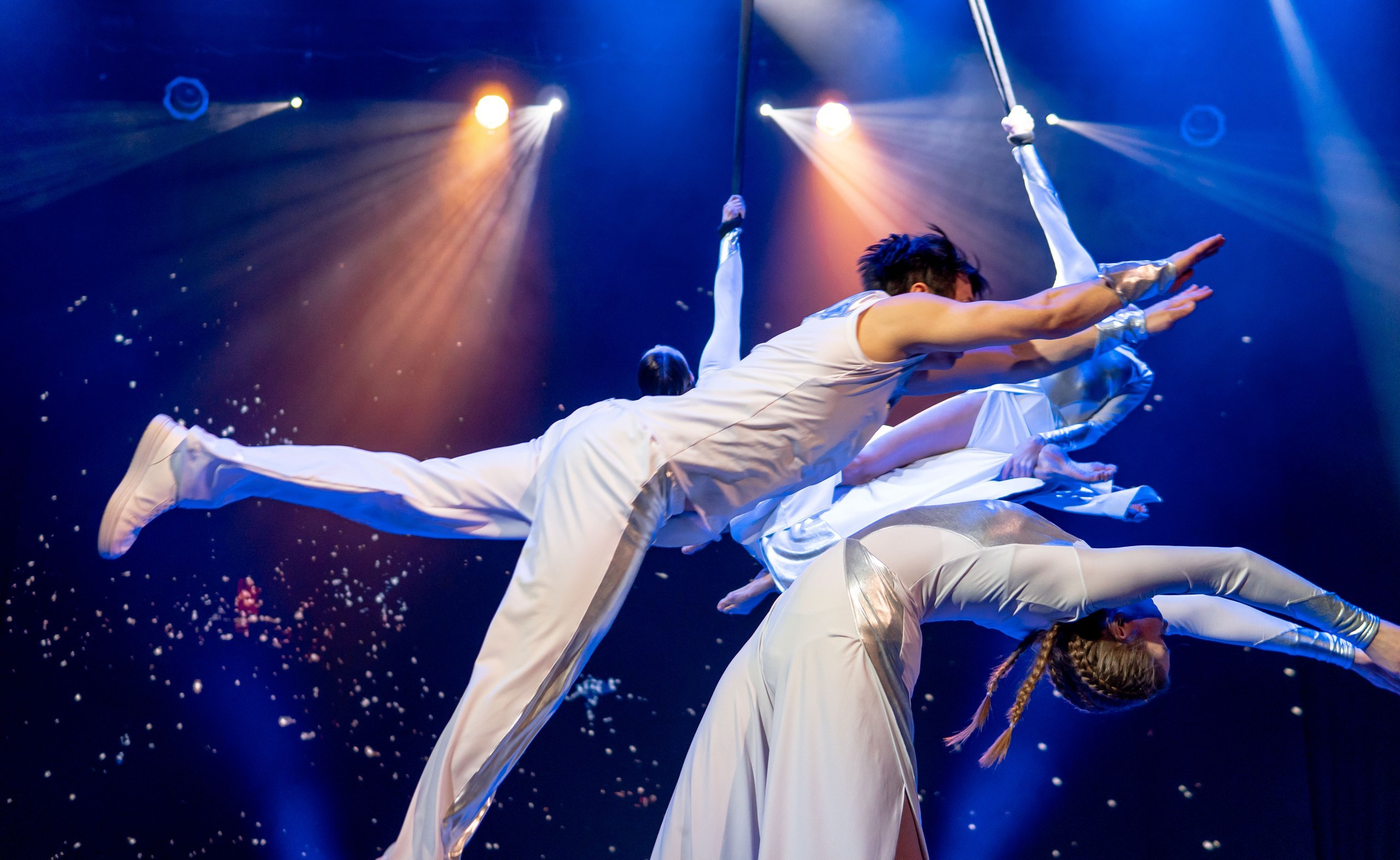 Репортажная съемка акробатического шоу