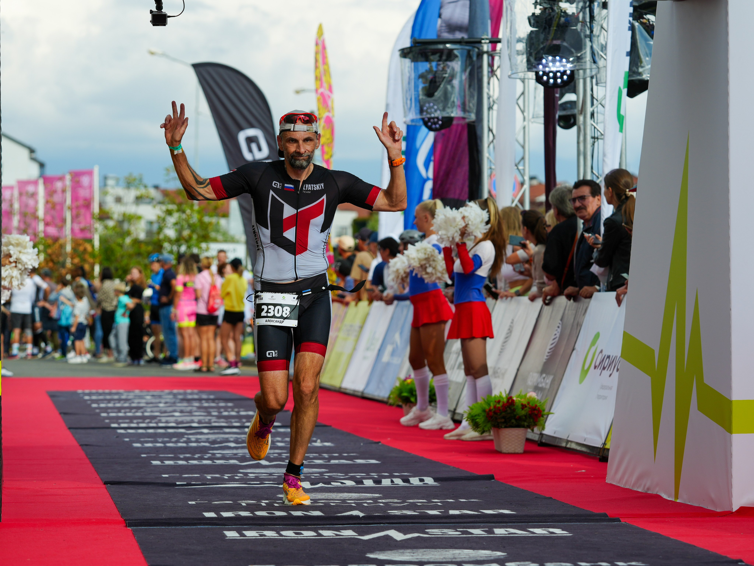 Фотоотчет партнерской интеграции для компании TELE2 на фестивале Ironstar. Репортажный фотограф в Красной Поляне и Сочи Павлюченко Екатерина