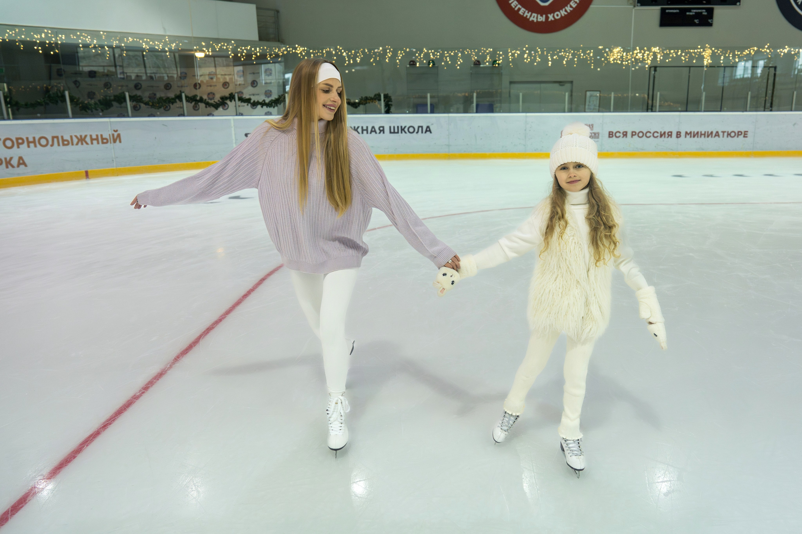 Контент съемка на катке для курорта Роза Хутор. Репортажный фотограф в Красной Поляне и Сочи Павлюченко Екатерина
