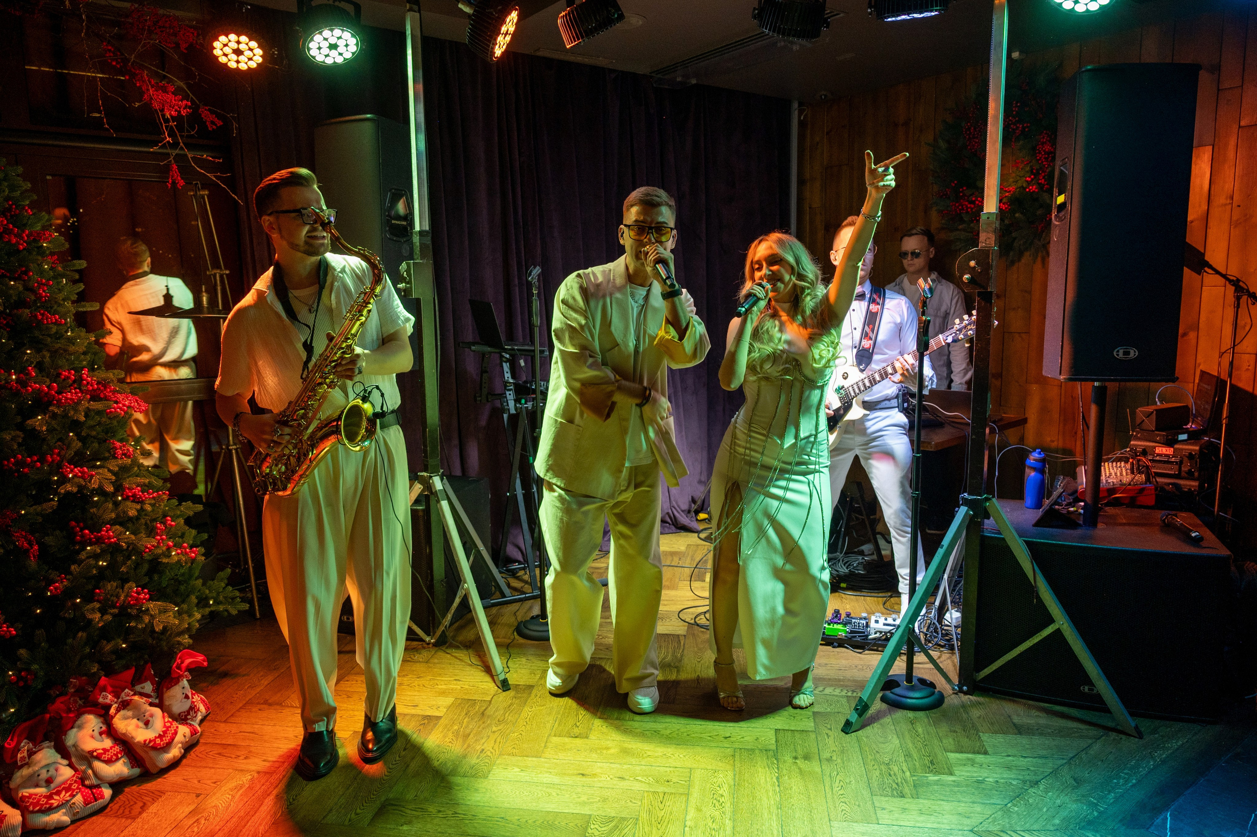 Новый год 2025 в ресторане Red Fox. Репортажный фотограф в Красной Поляне и Сочи Павлюченко Екатерина