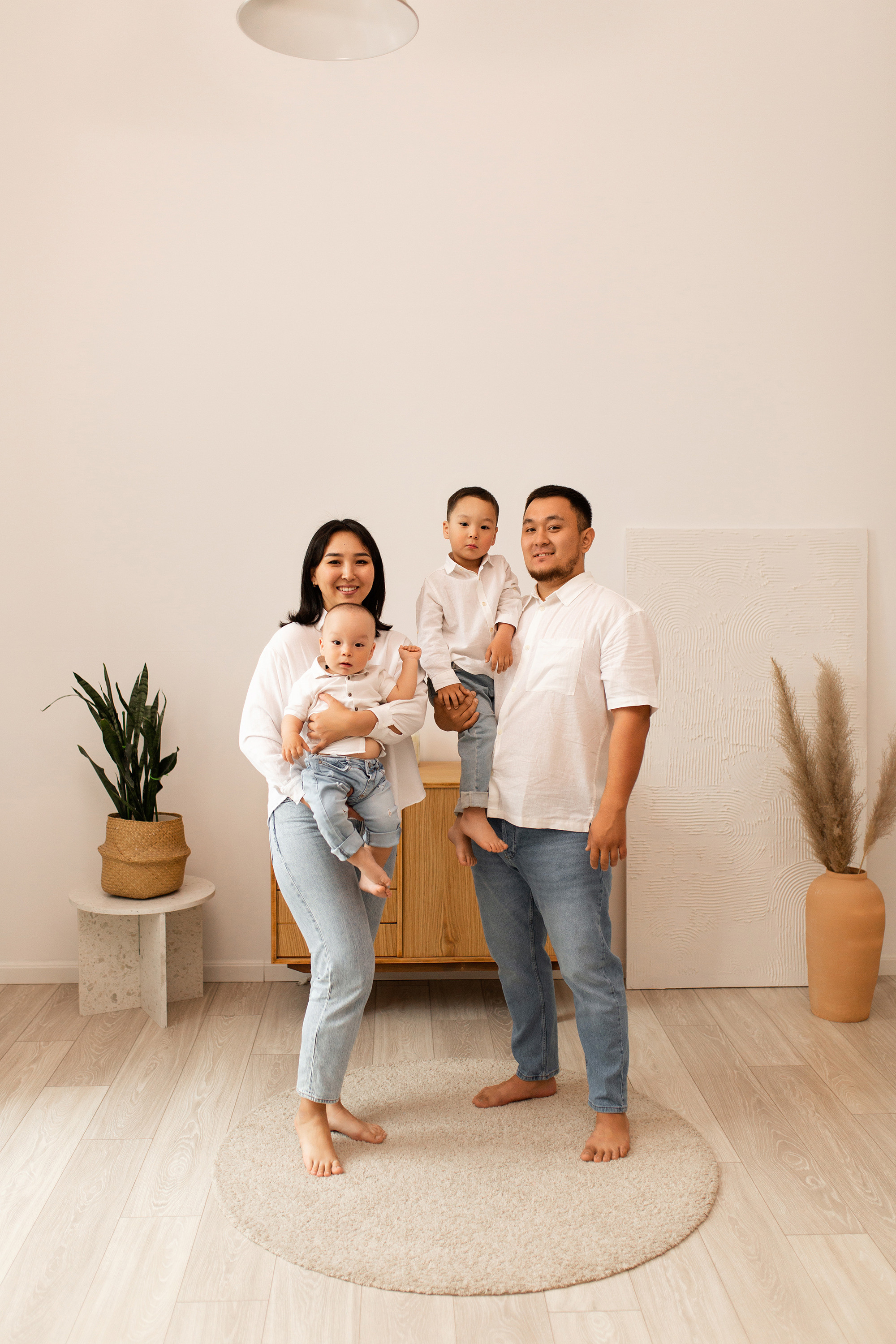 Семейная фотосессия в фотостудии. Семейный фотограф в Каневской Епифанова Ольга