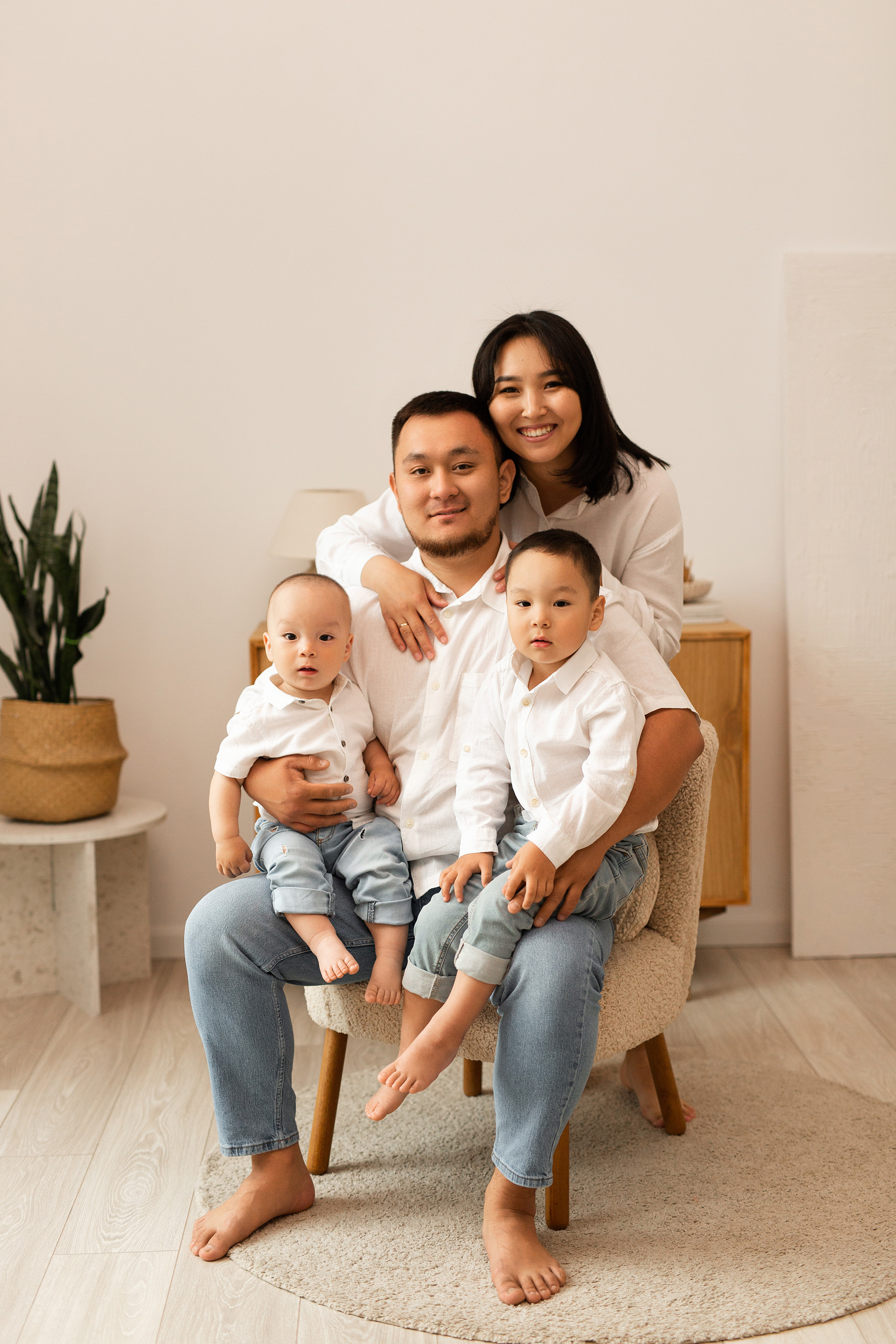 Семейная фотосессия в фотостудии. Семейный фотограф в Каневской Епифанова Ольга