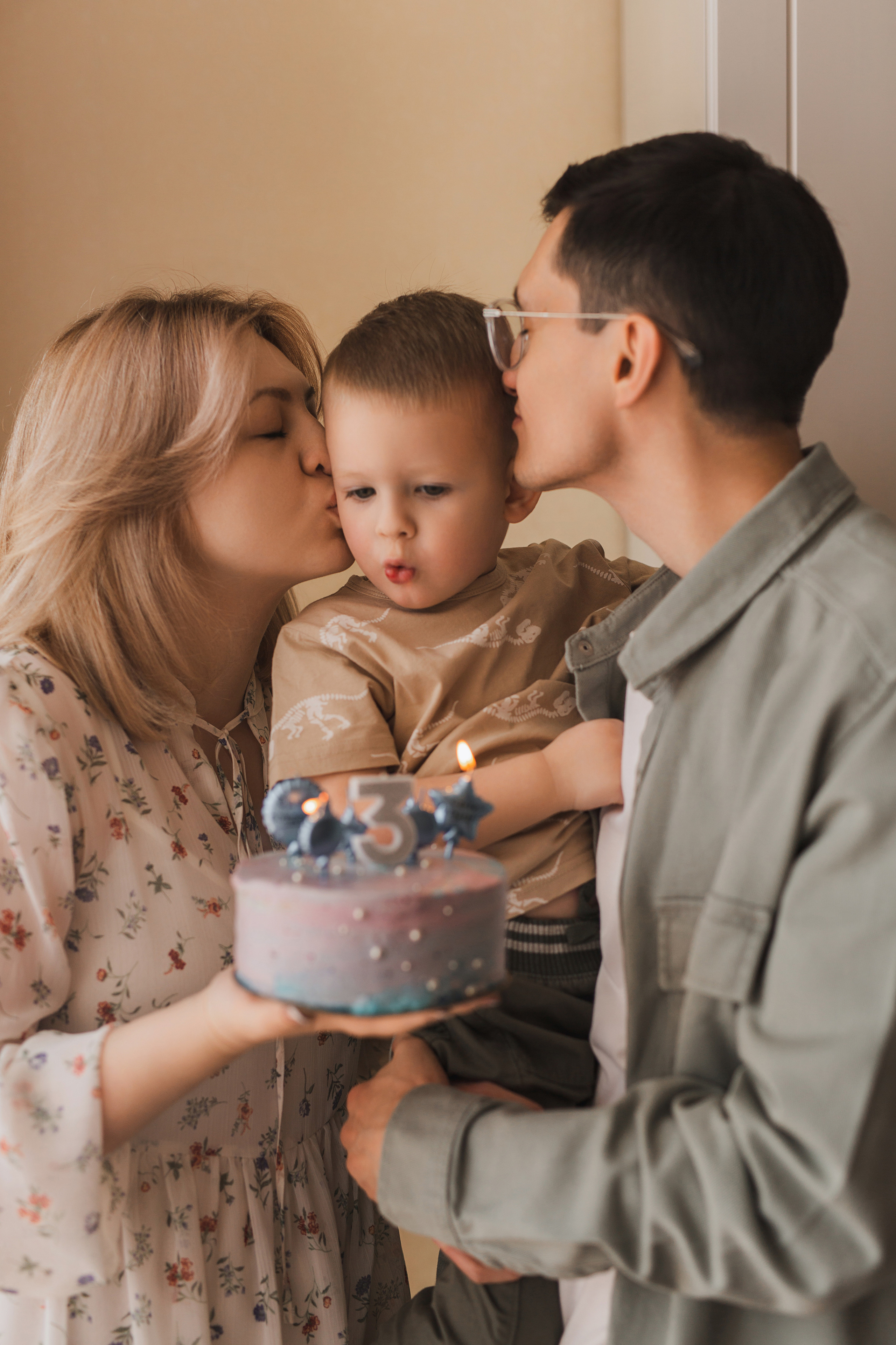 Тимофею 3 года. Домашняя фотосессия. Семейный фотограф в Каневской Епифанова Ольга