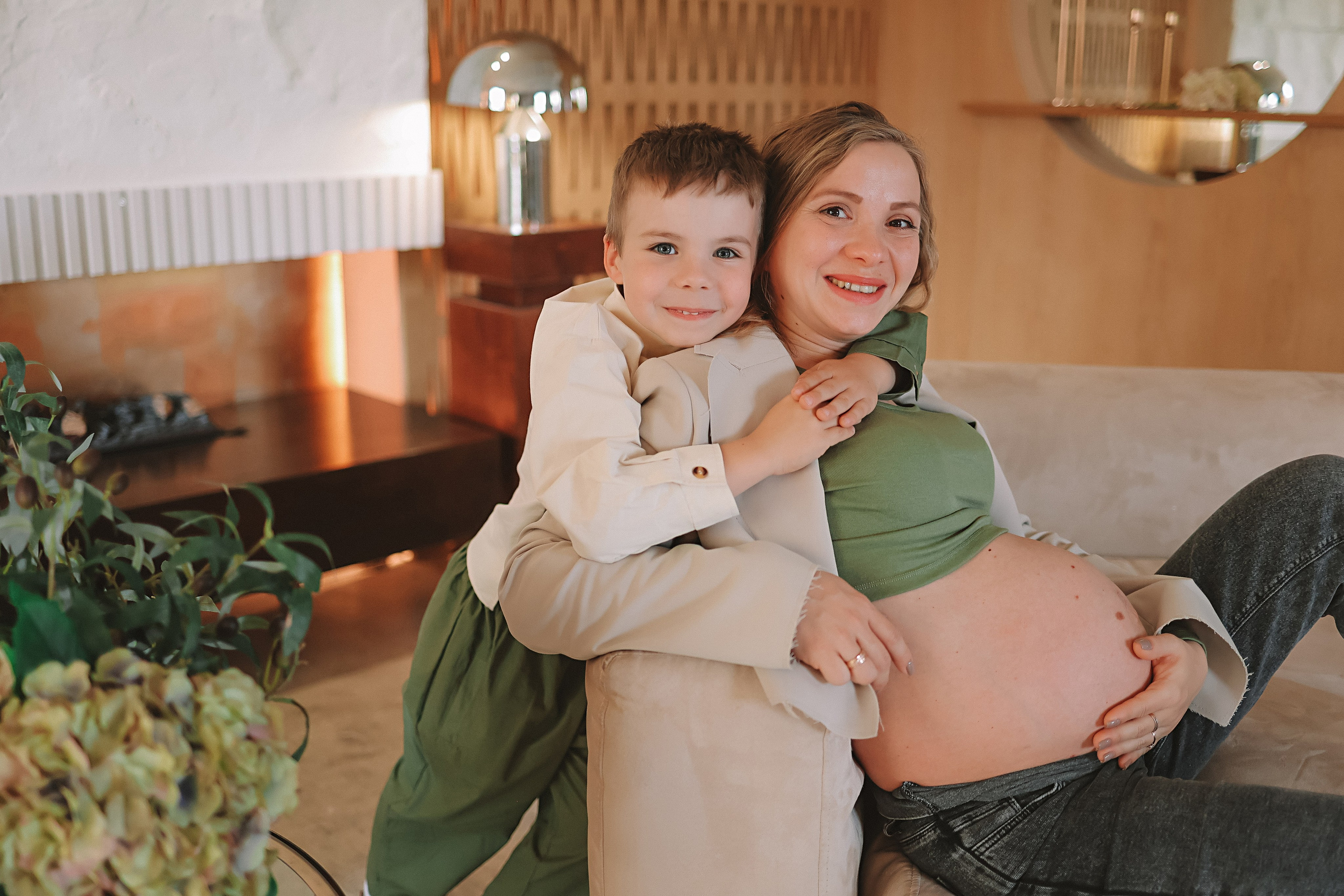 Фататум циклорама и зал. Семейный фотограф Тюмень, фотограф на роды Салмина Мария