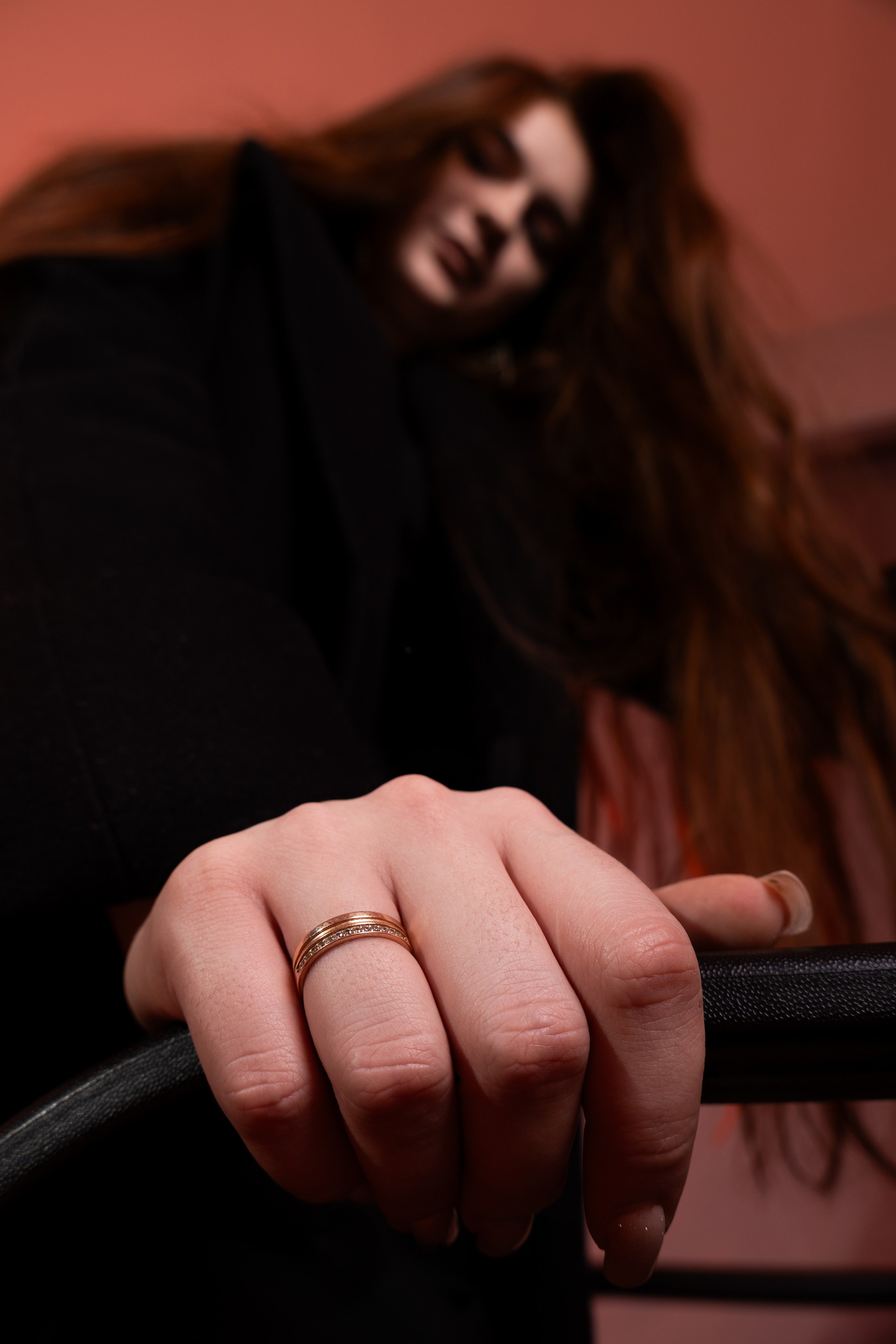 Работа над созданием фотогалереи с портретами Арины в студийной среде Липецка.