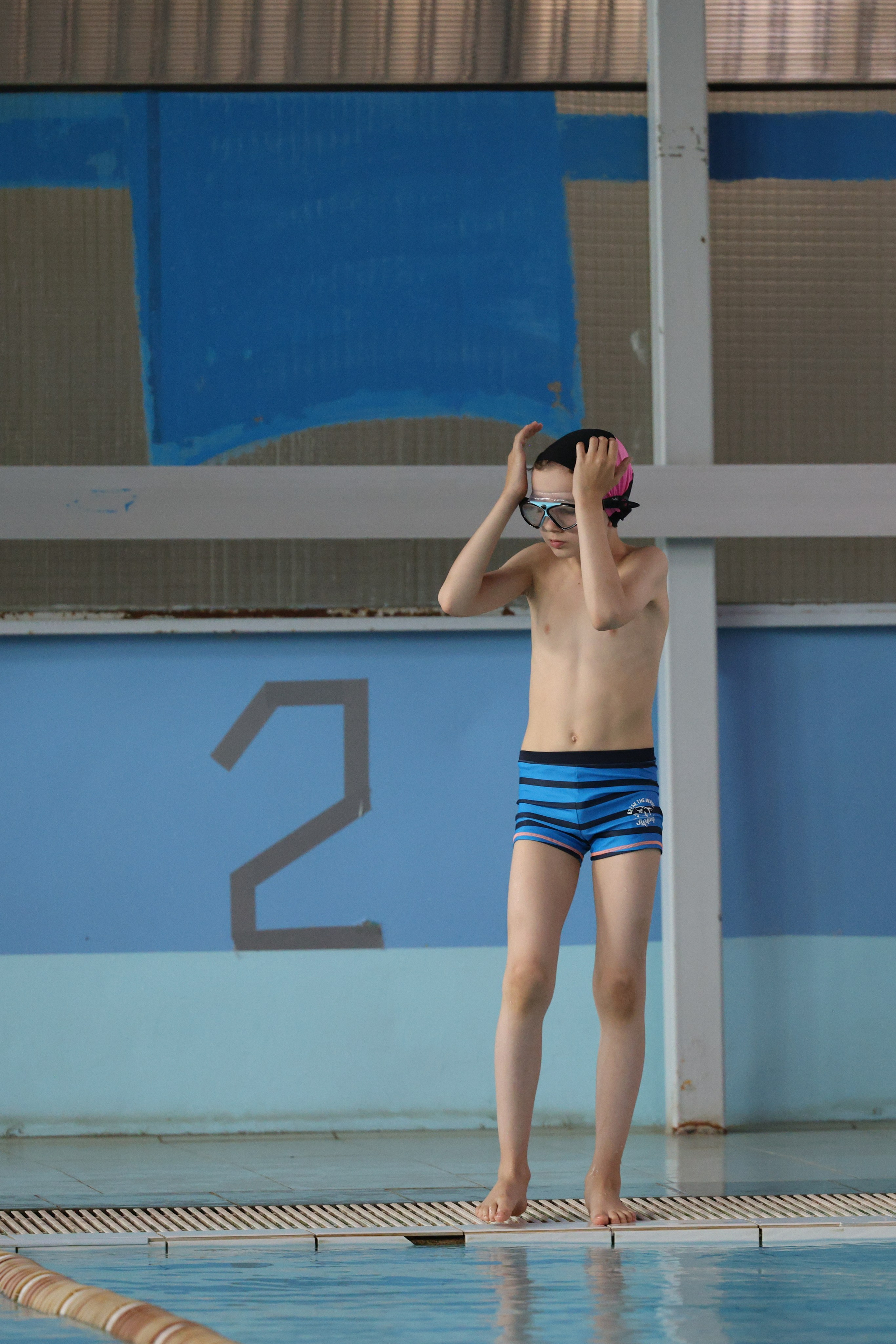 Веселый дельфин. Плавание. Дети 8-9 лет. Фотограф Александр Заломаев