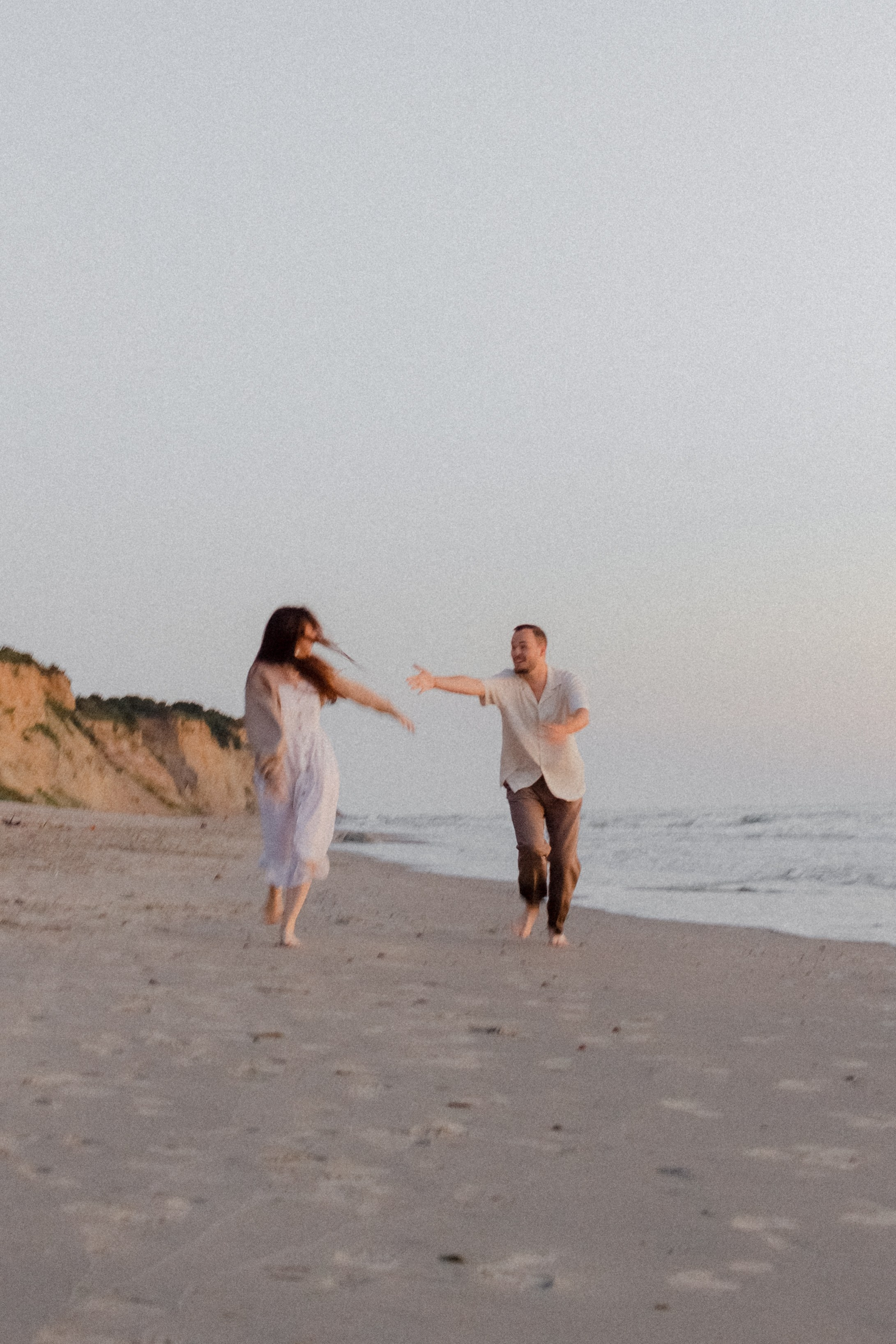 Киношная парная фотосессия на море в Калининграде / Донское. Портретный фотограф в Калининграде Рита Холодова