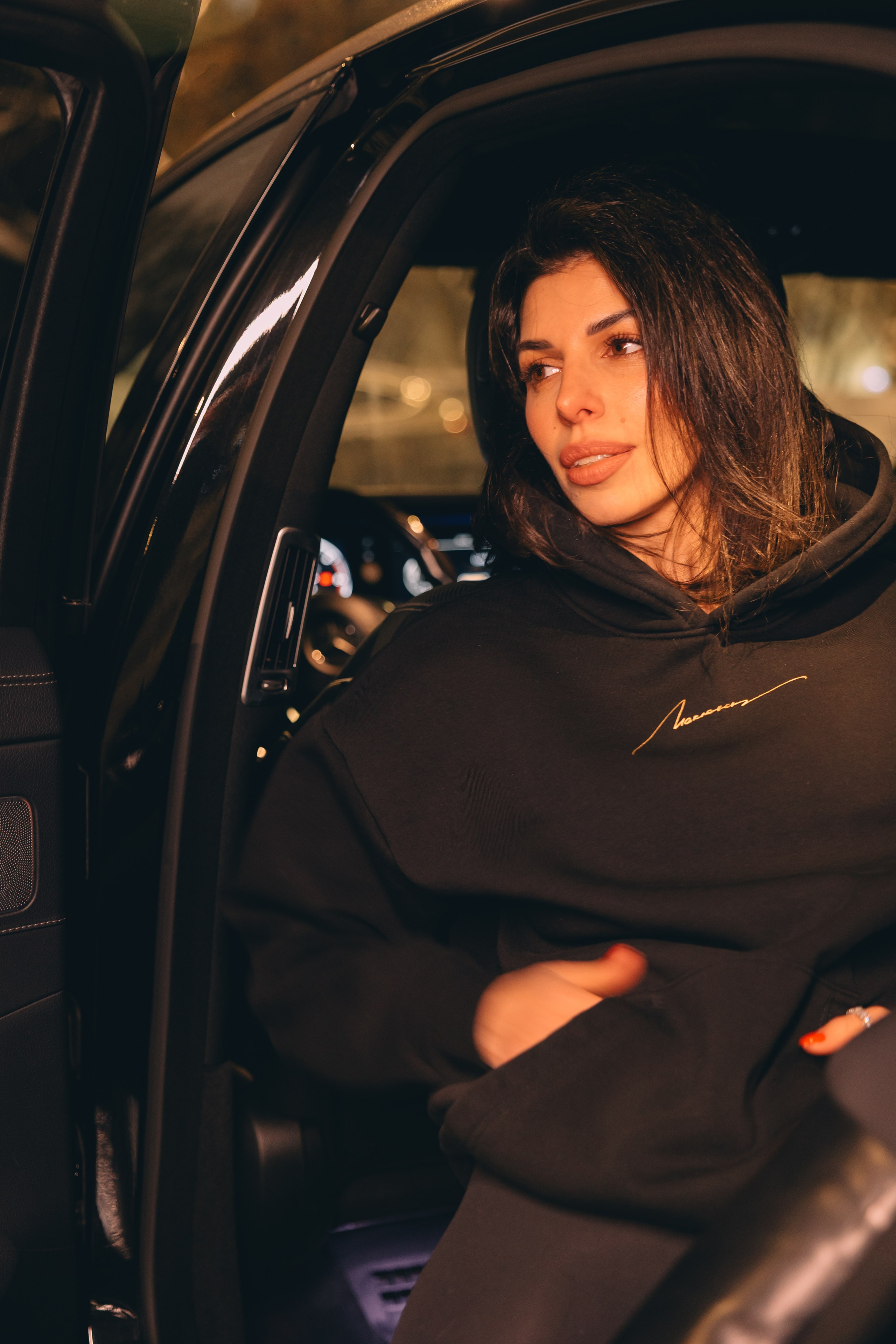 МАРИНА. Я фотограф из Москвы к Вашим услугам