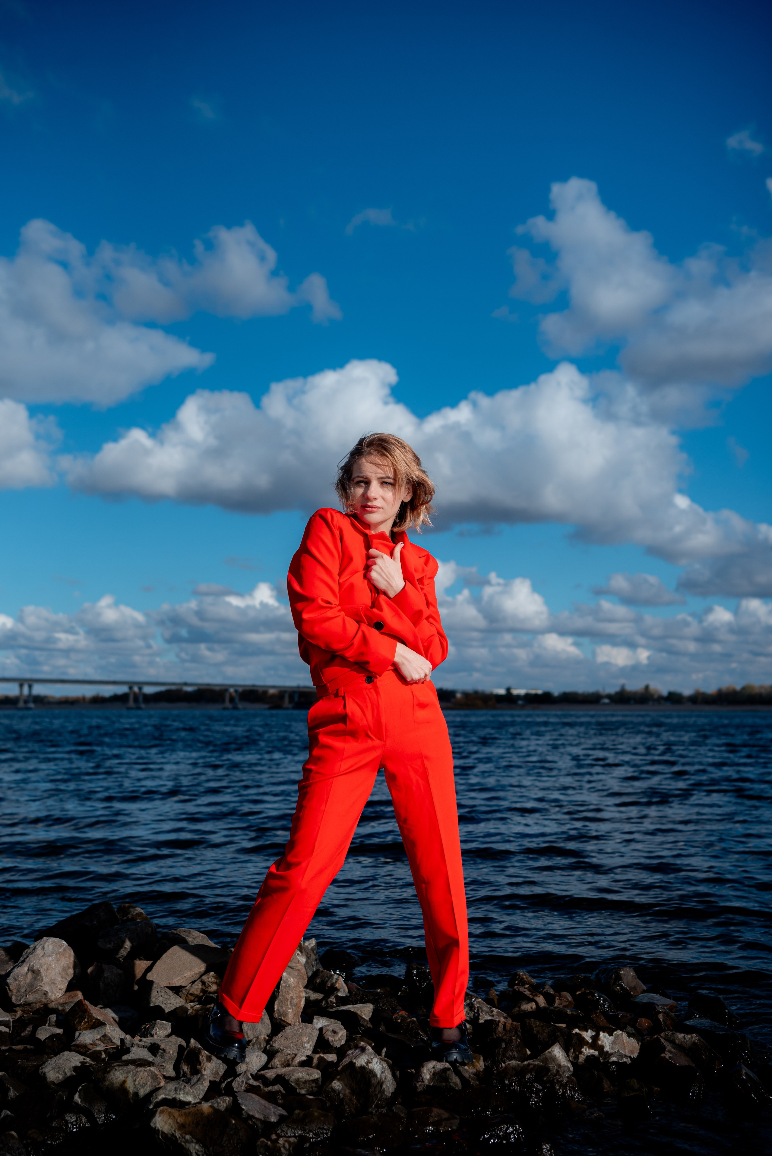 Фотосессия для яркой девушки Лилии на набережной Волгограда. Фотограф в Волгограде и Волжском Александр Горбань