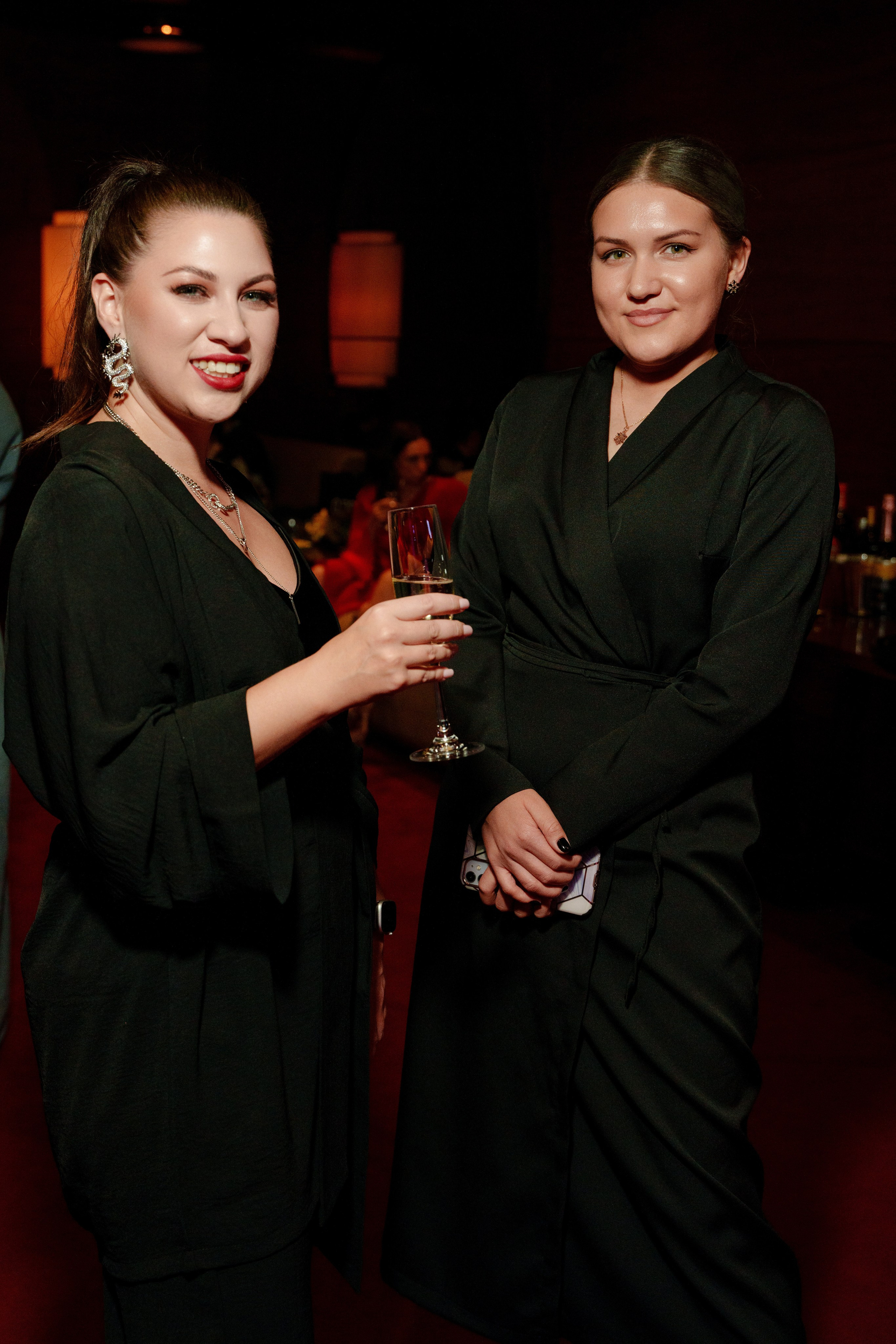 Репортажный фотограф на день рождения в ресторане KAI. Репортажный фотограф Москва Сергей Дружинин