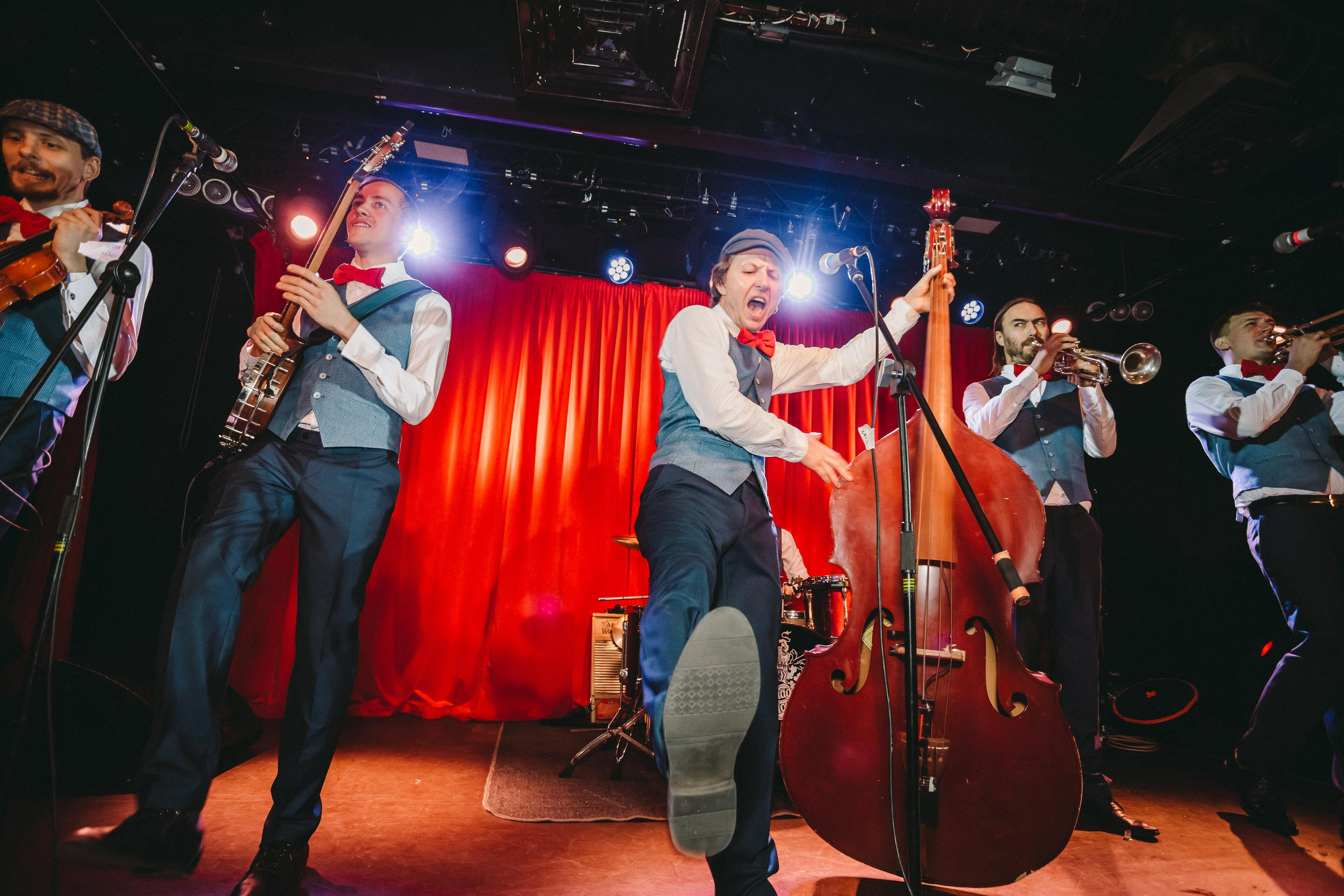 Шоу-оркестр Старый Добрый Dixieland. Фотограф Сонкина Татьяна