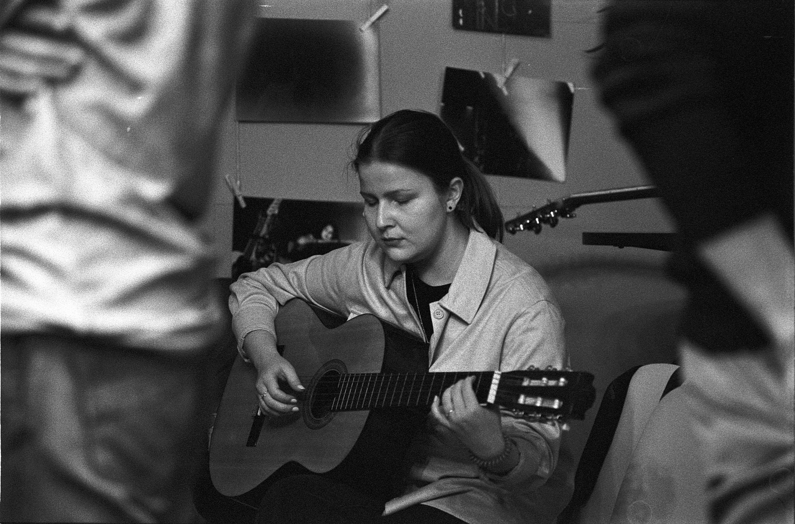 12.12.2021 // Гитара и фотография. Фотовыставки serebro.gallery, в которых автором можешь стать ты! | Москва