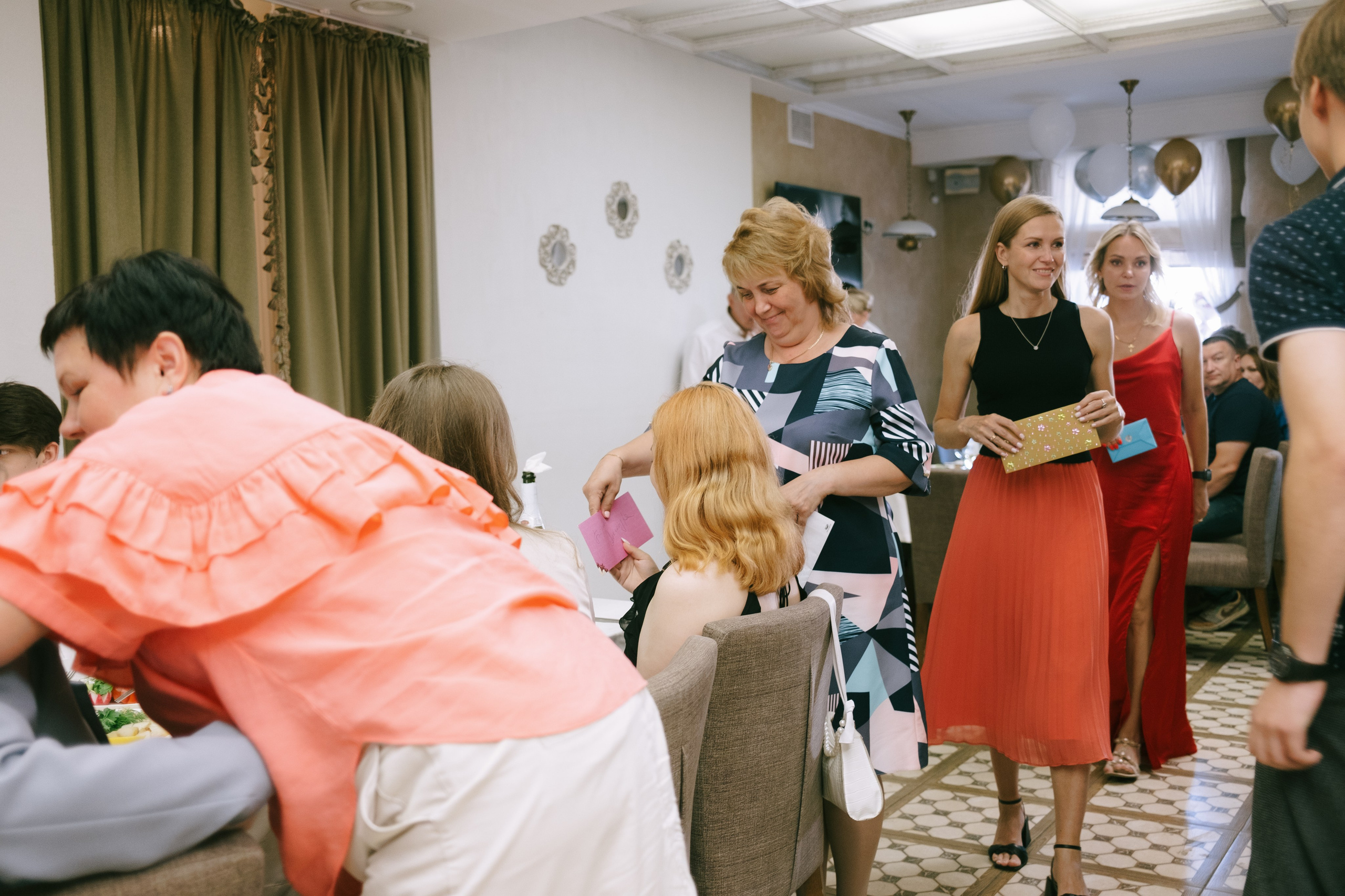 Выпускной школа 33. Свадебный и репортажной фотограф Денис Ожигин в Краснодаре и Краснодарском крае