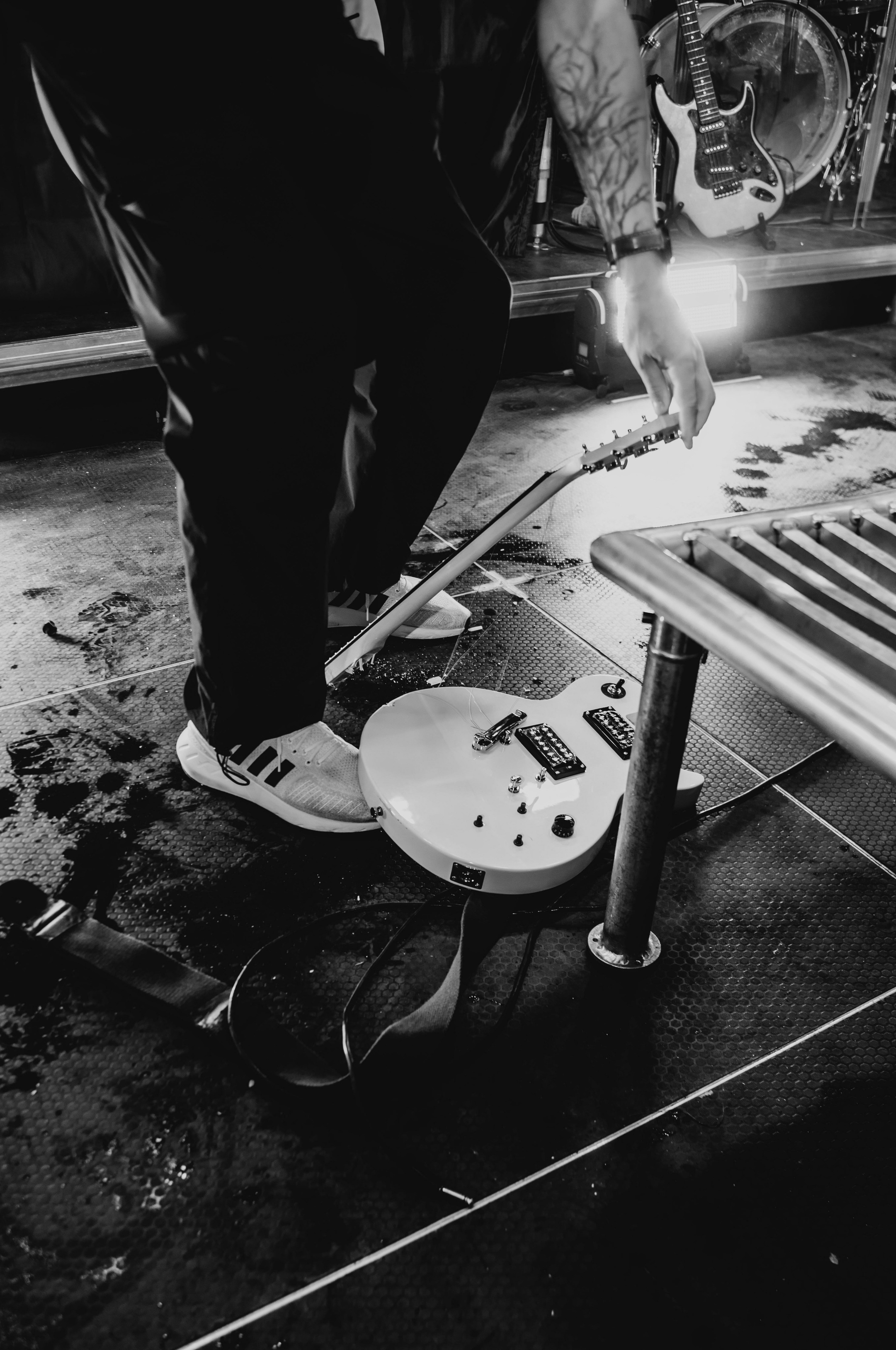 Дискотека Авария / 2025. Саша Копылов, фотограф в Казани