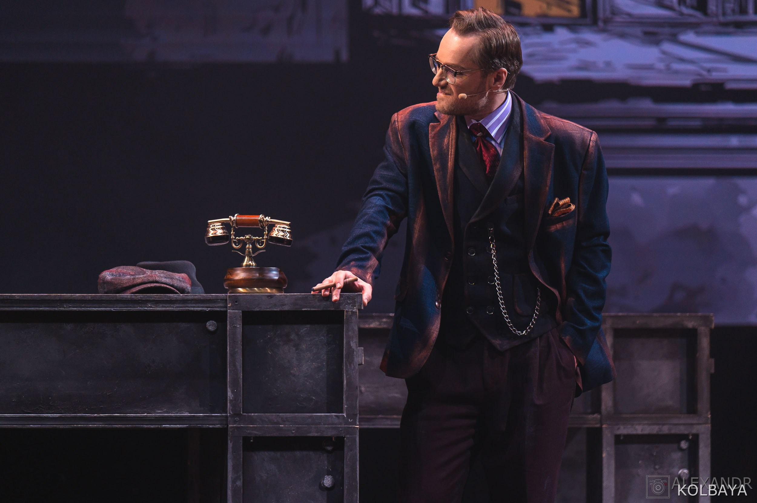 Фотографии со спектакля «Однажды в городе N». Концертный и театральный репортажный фотограф в Москве Александр Колбая