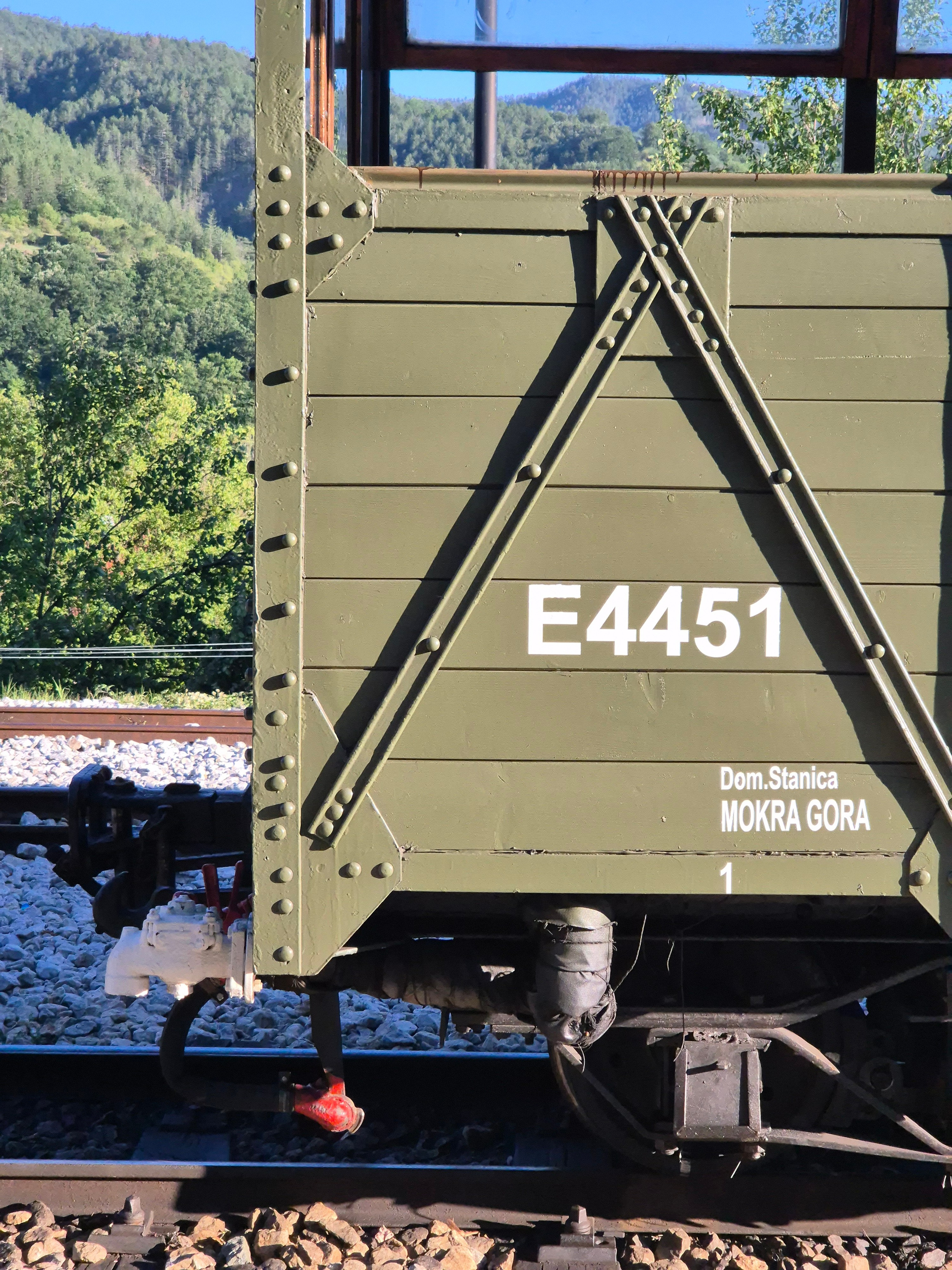 Провели почти весь день на железной дороге - получили массу детских удовольствий - и техника, и история, и природа, и виды