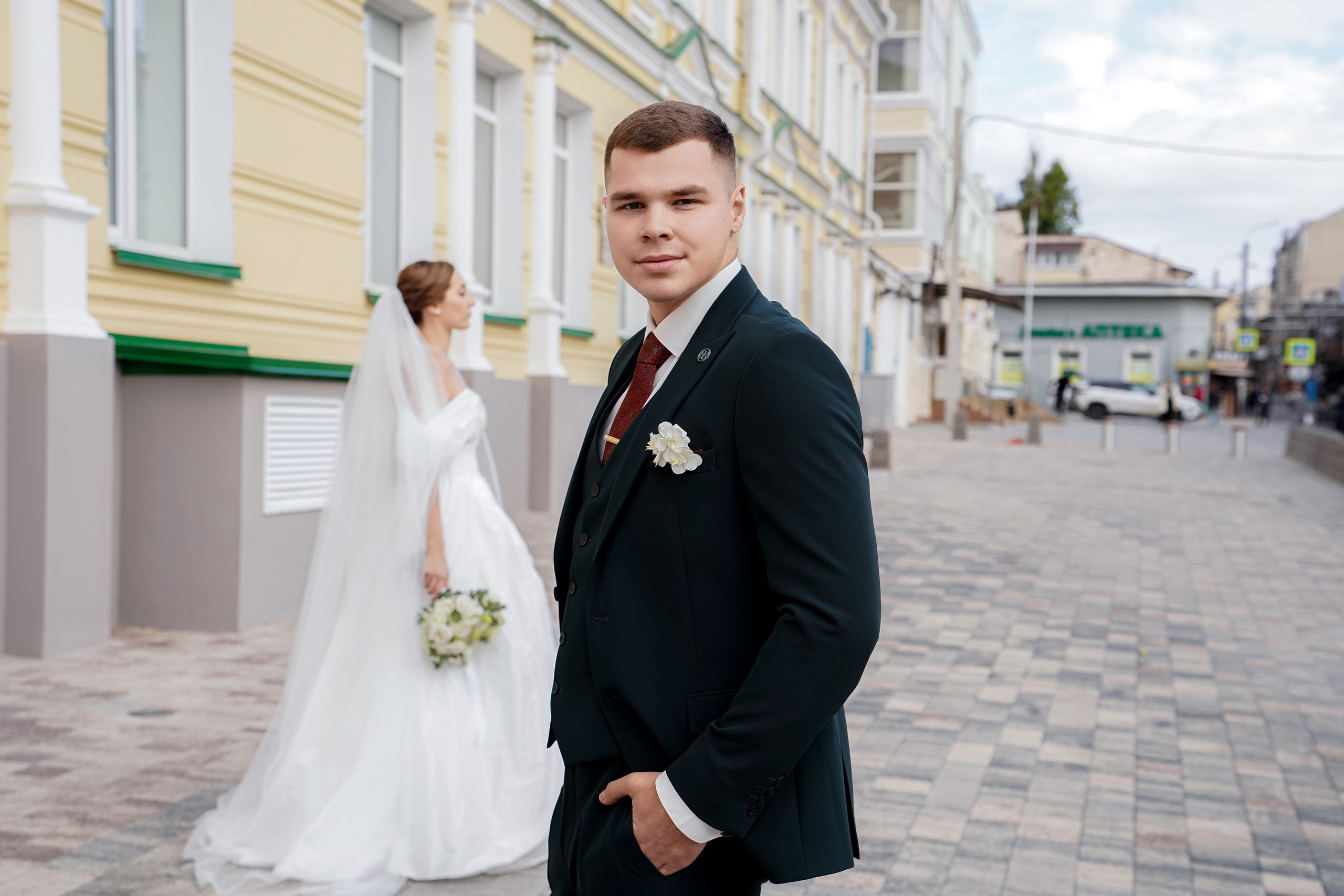 Свадебная фотосессия на Станиславского в районе собора Рождества Богородицы. Фотограф в Ростове-на-Дону Алёна Чёботова. Свадебный фотограф в Ростове-на-Дону. Таинство Крещения и Венчания, семейные фотосессии. Алёна Чёботова