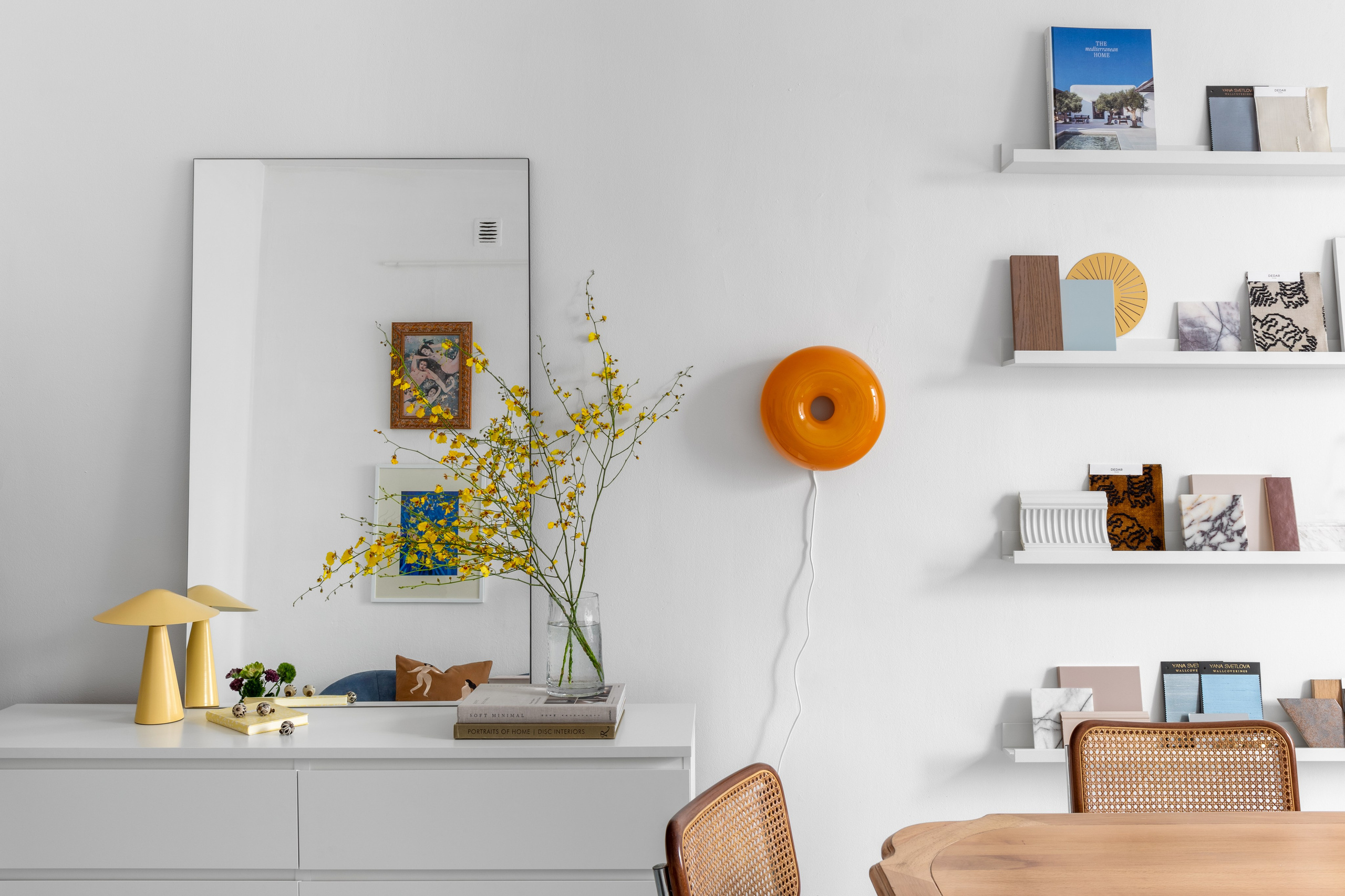 Duna Interiors — фотосъёмка офиса дизайн-бюро. Roman Yakunin — interior photographer in Almaty, Kazakhstan