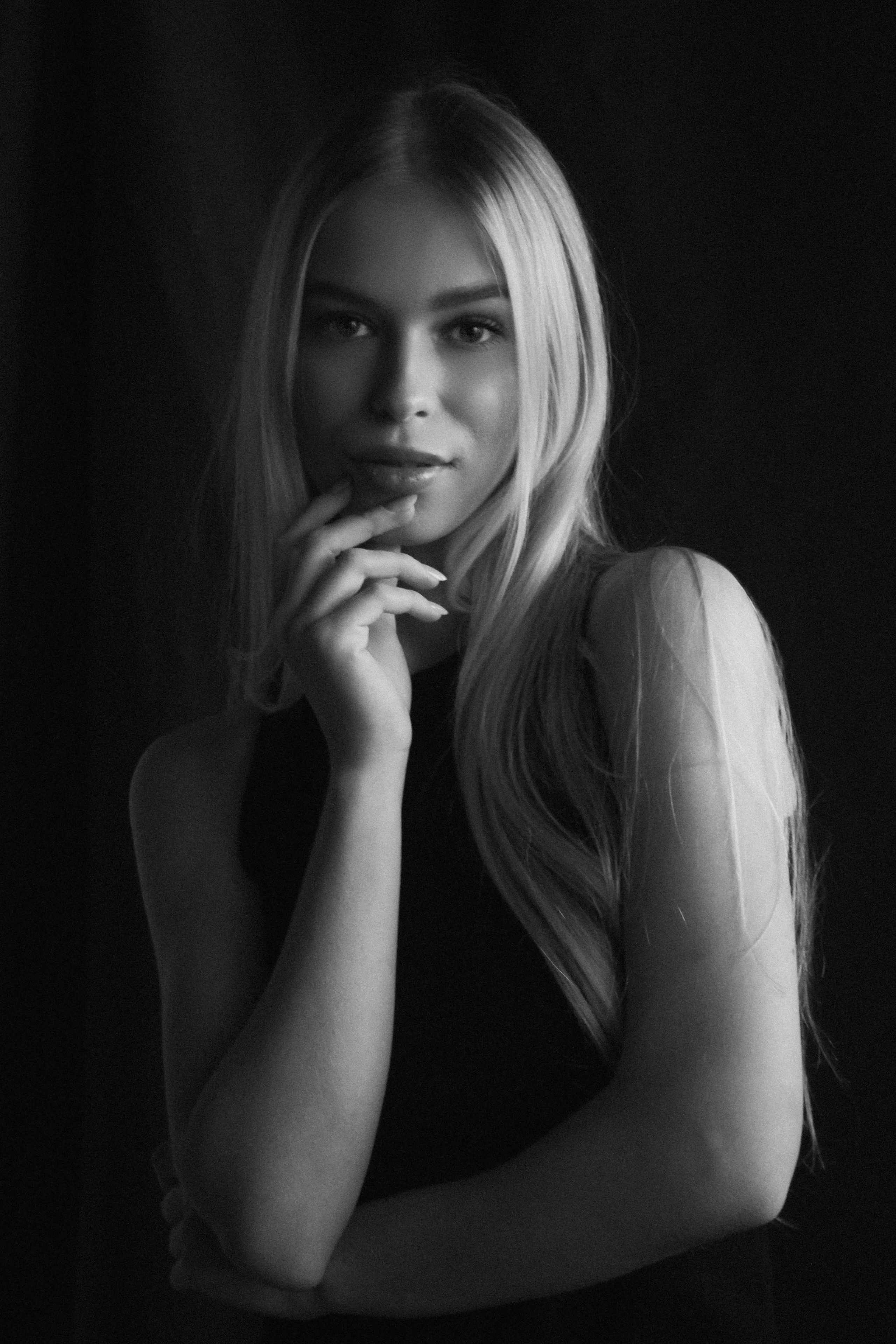 Портрет у окна. Фотограф в Краснодаре Кристина Филиппова